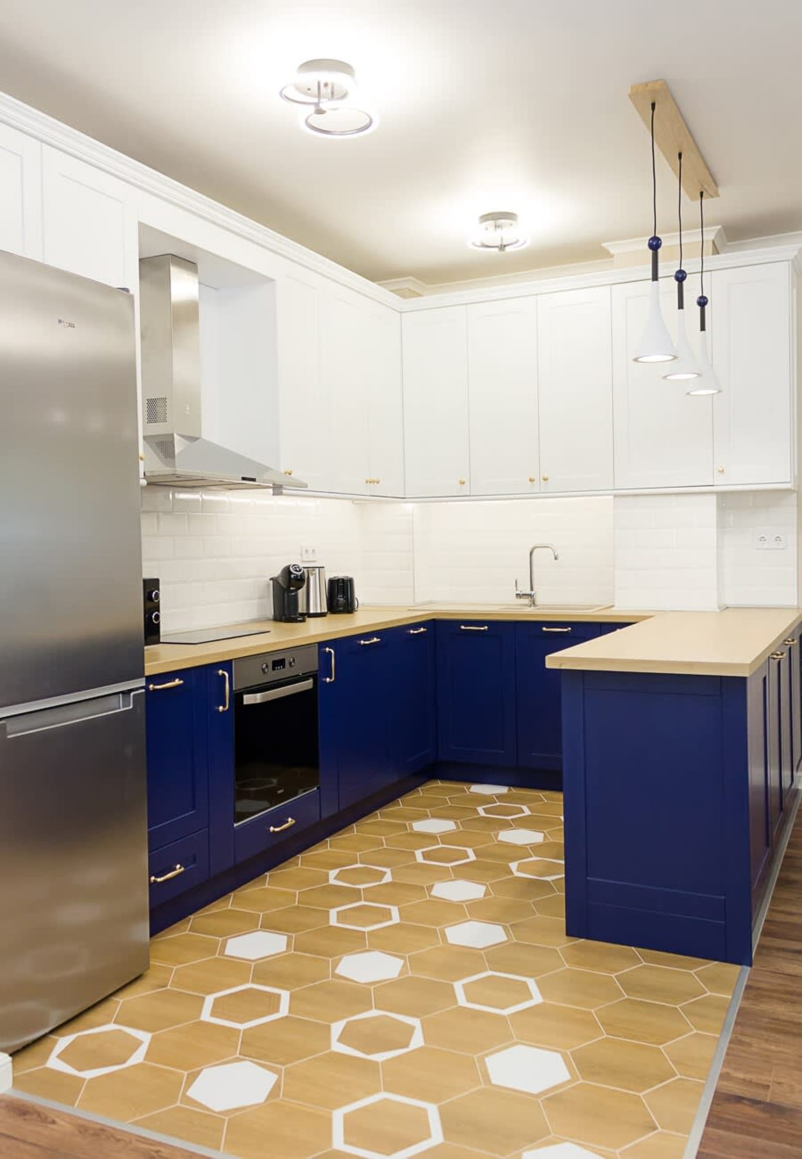 2BD Home In The Heart Of Varna with Parking - Blue - Photo 4