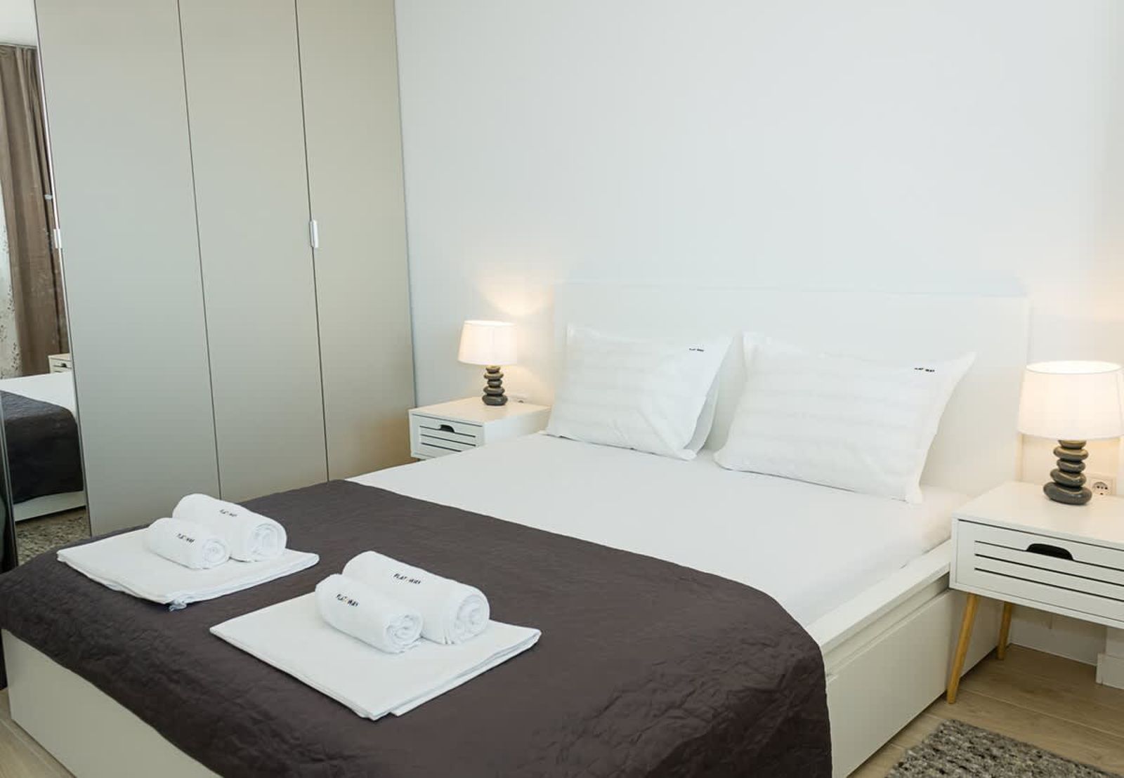 Sea View 1BD Modern Flat in Chayka - Photo 16