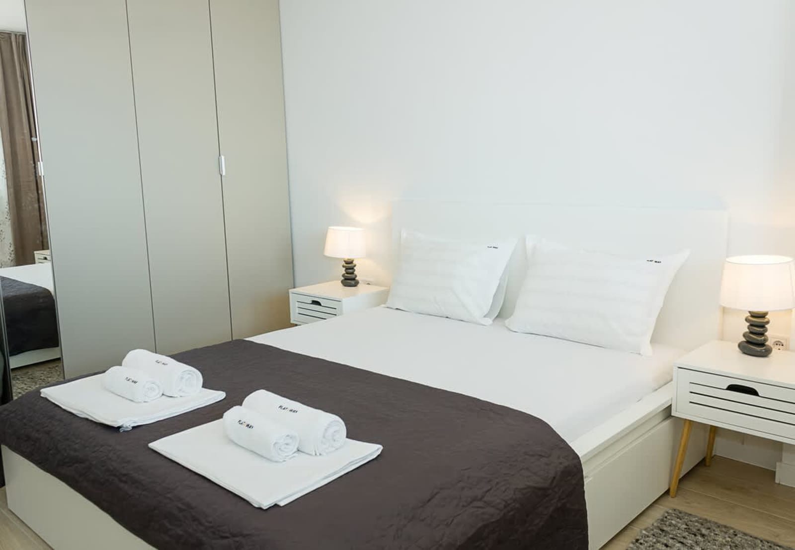 Sea View 1BD Modern Flat in Chayka - Photo 16