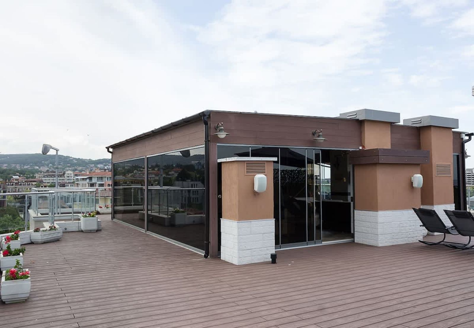 Under the Stars - Lux. Penthouse w/ POOL + Terrace - Photo 28