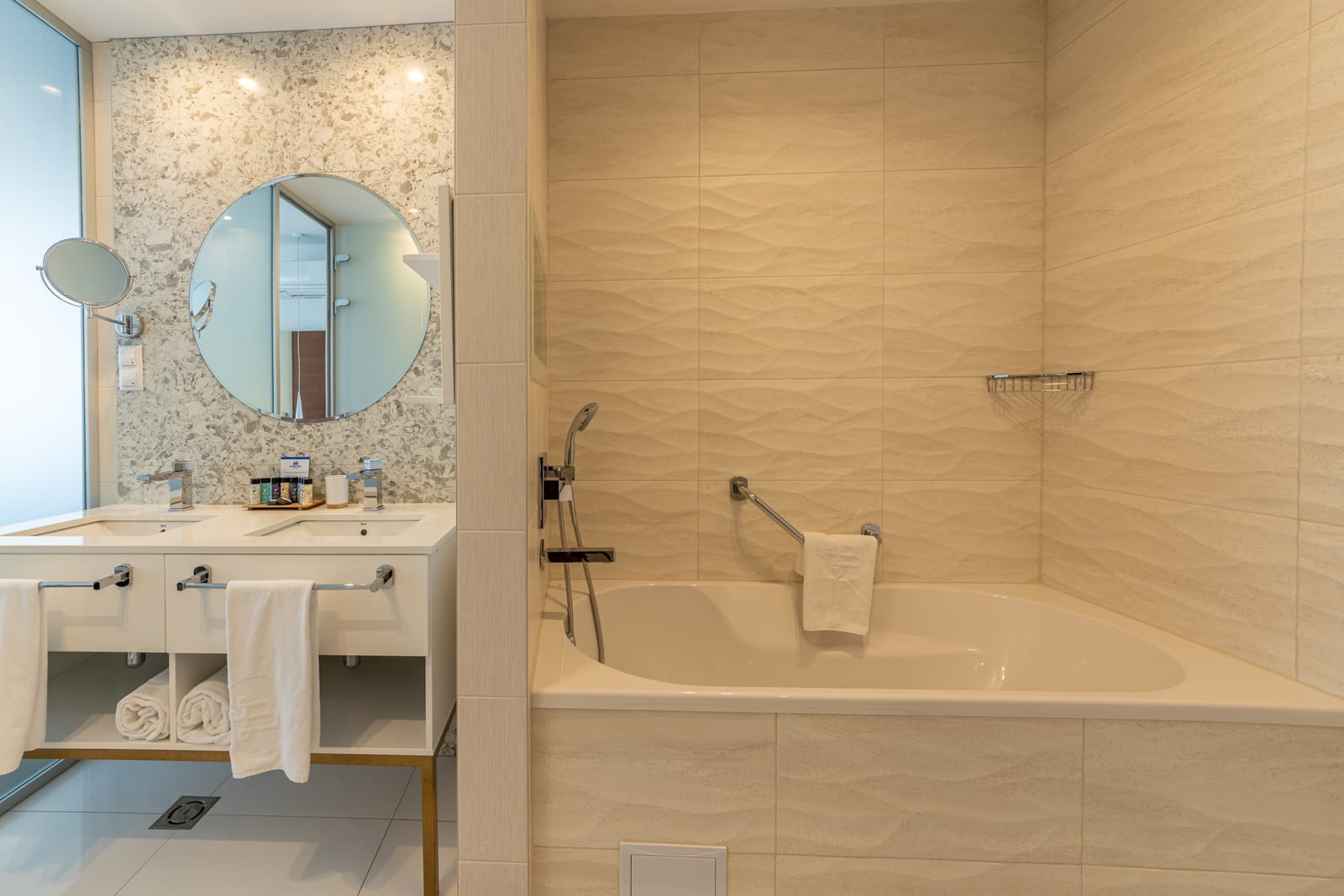 Two Bedroom Apartment in the Maritim Paradise Blue Hotel - Photo 17