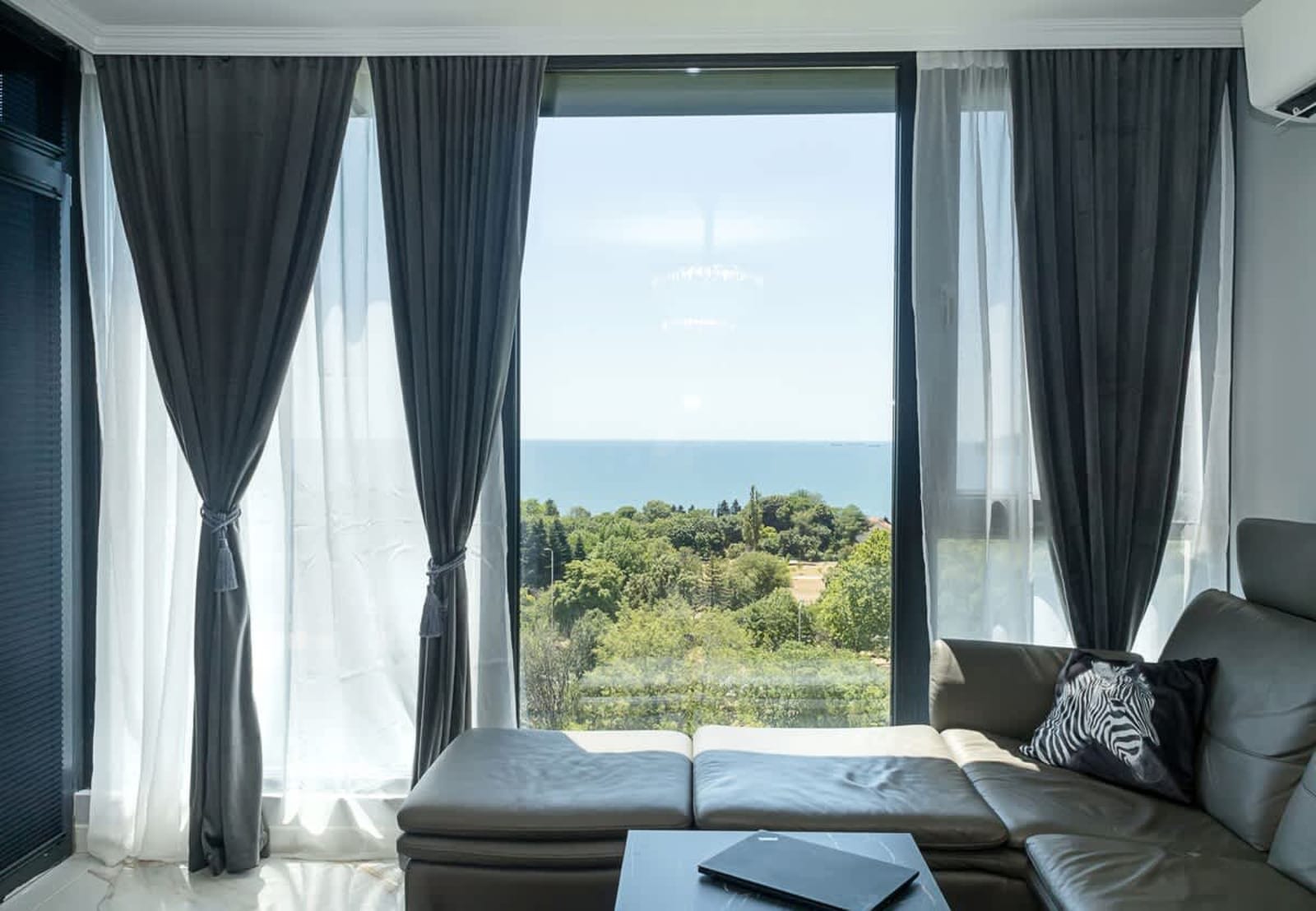 Royal View –Luxury 2BR Apartment with Sea Panorama - Photo 7
