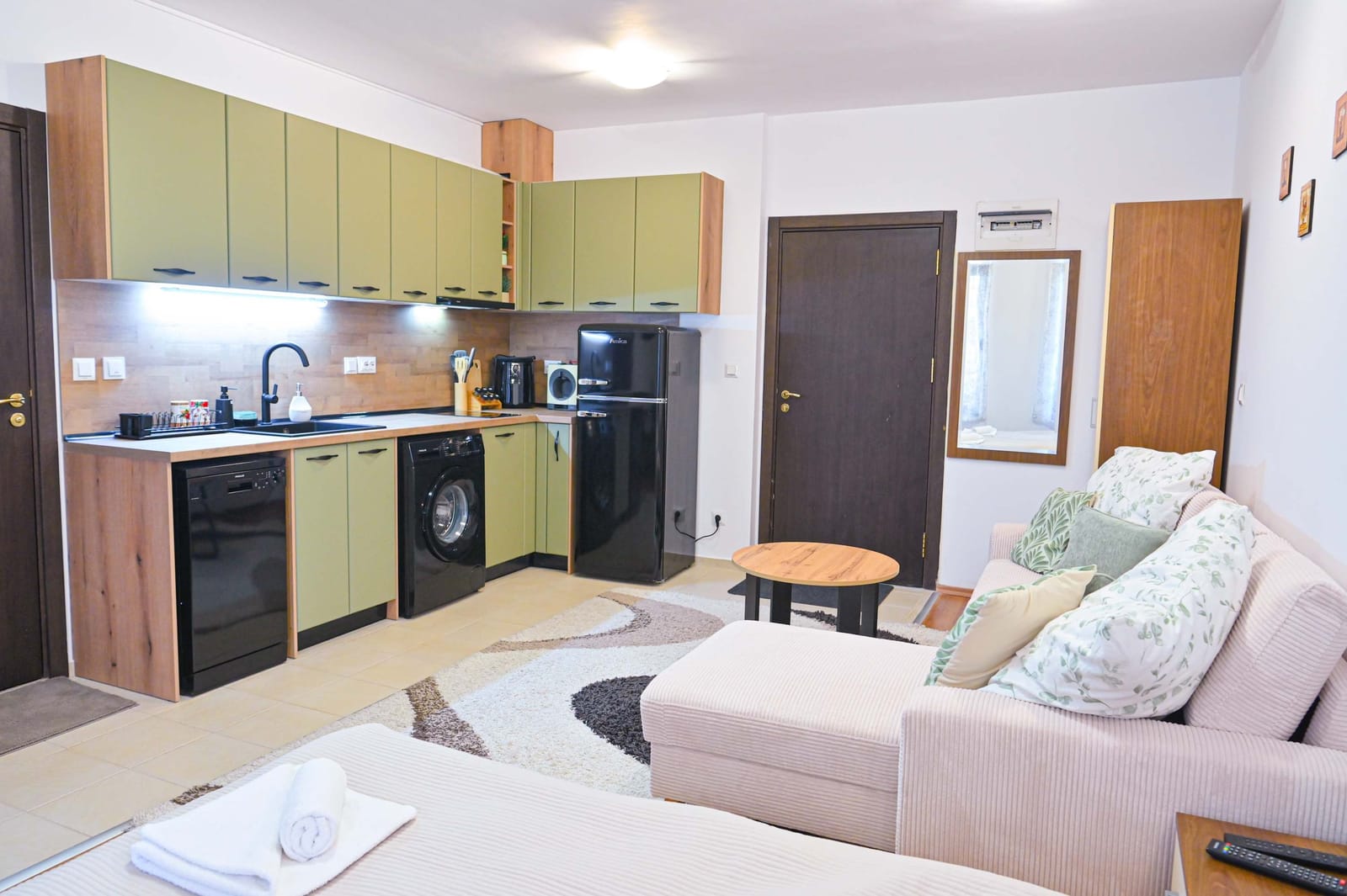 Apartment Breath - Peaceful Stay Near Gondola Lift - Cover Photo