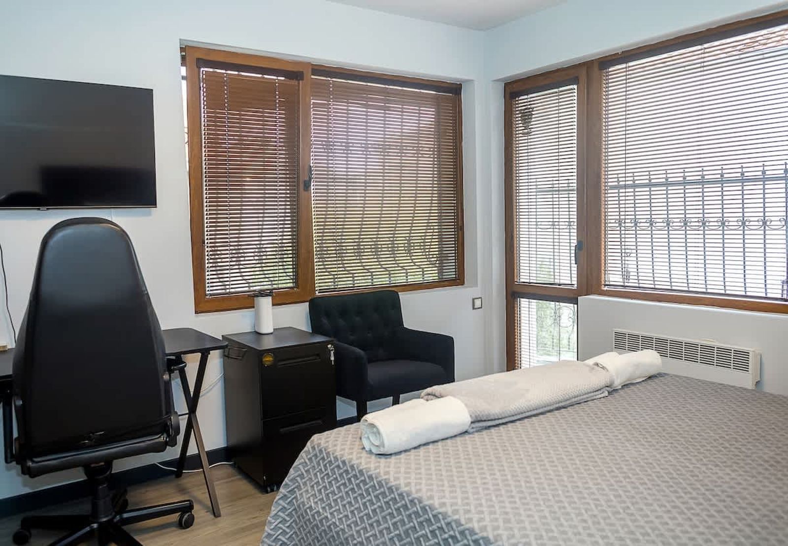 Cozy Flat with Two Bedrooms in Central Varna - Photo 22