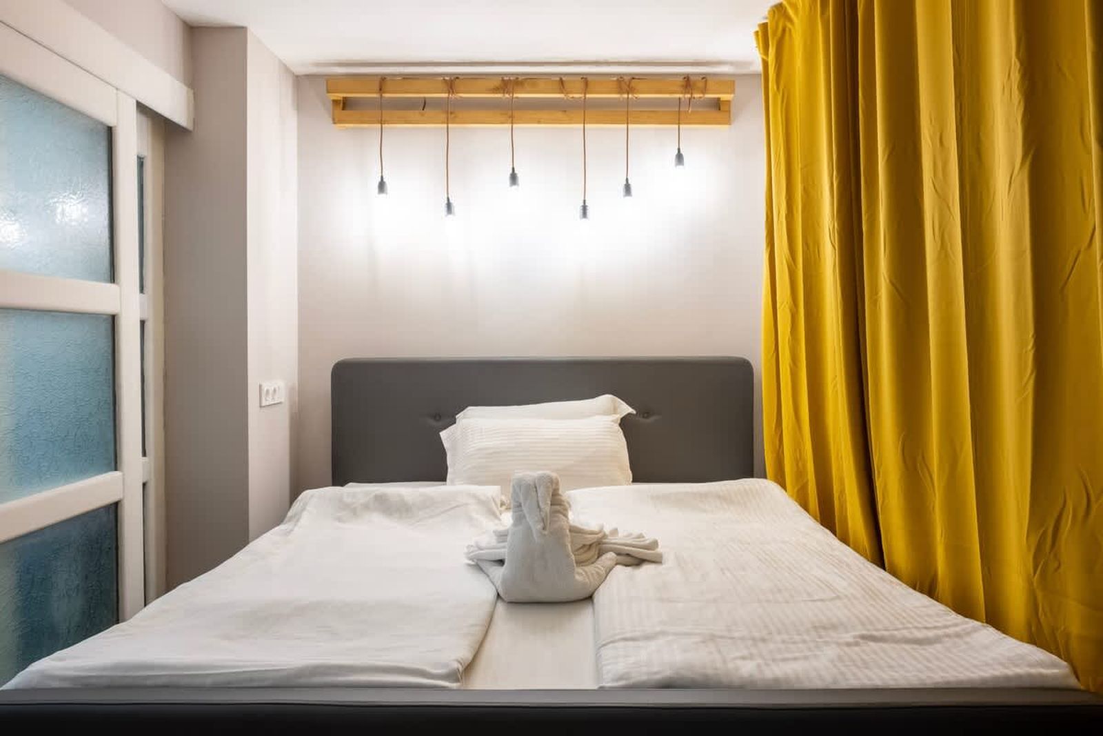 Central &amp; Beautiful Apartment - Perfect Location - Photo 9