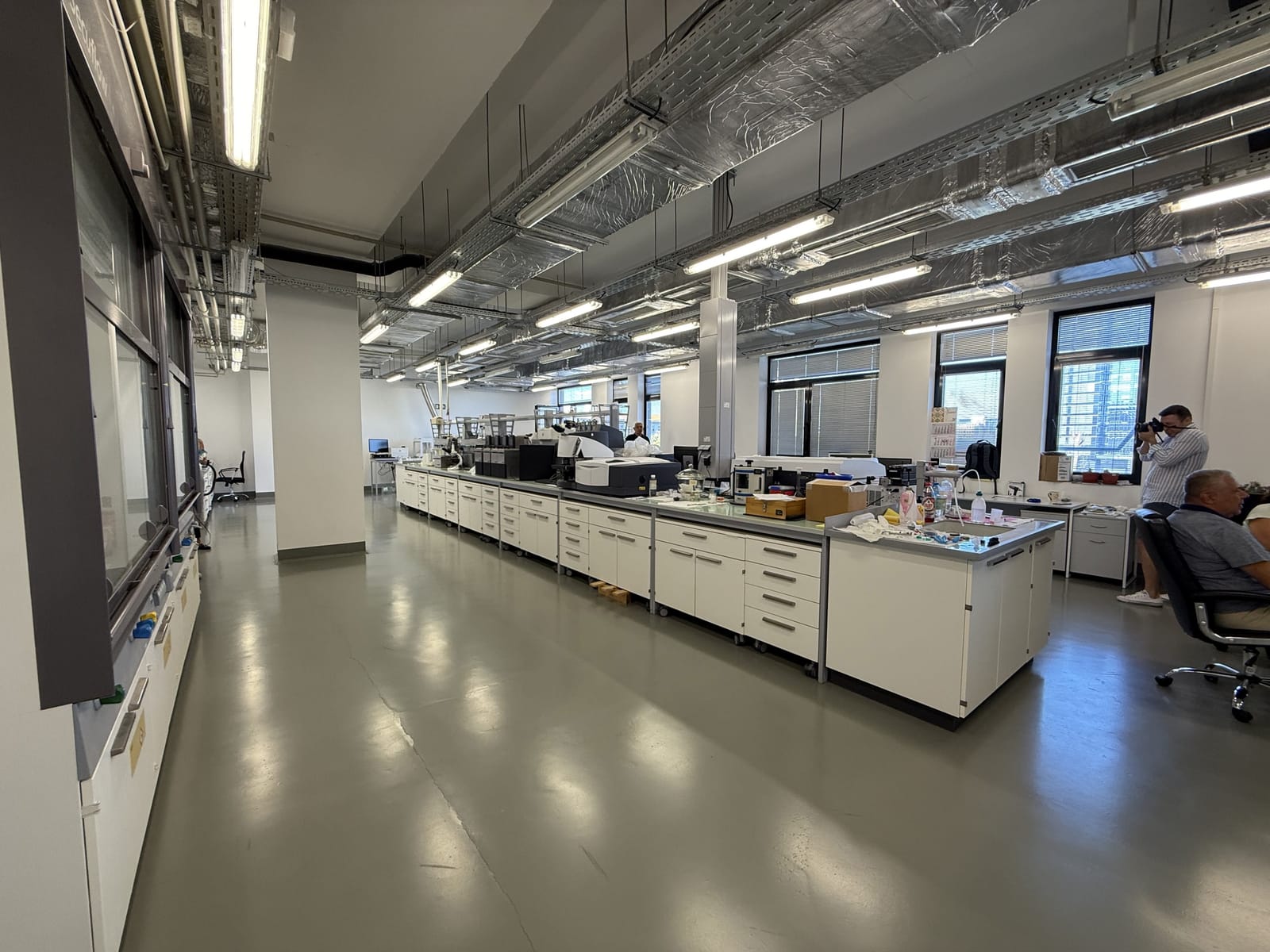 Modern Laboratory with a foyer in Sofia Bulgaria - Photo 35