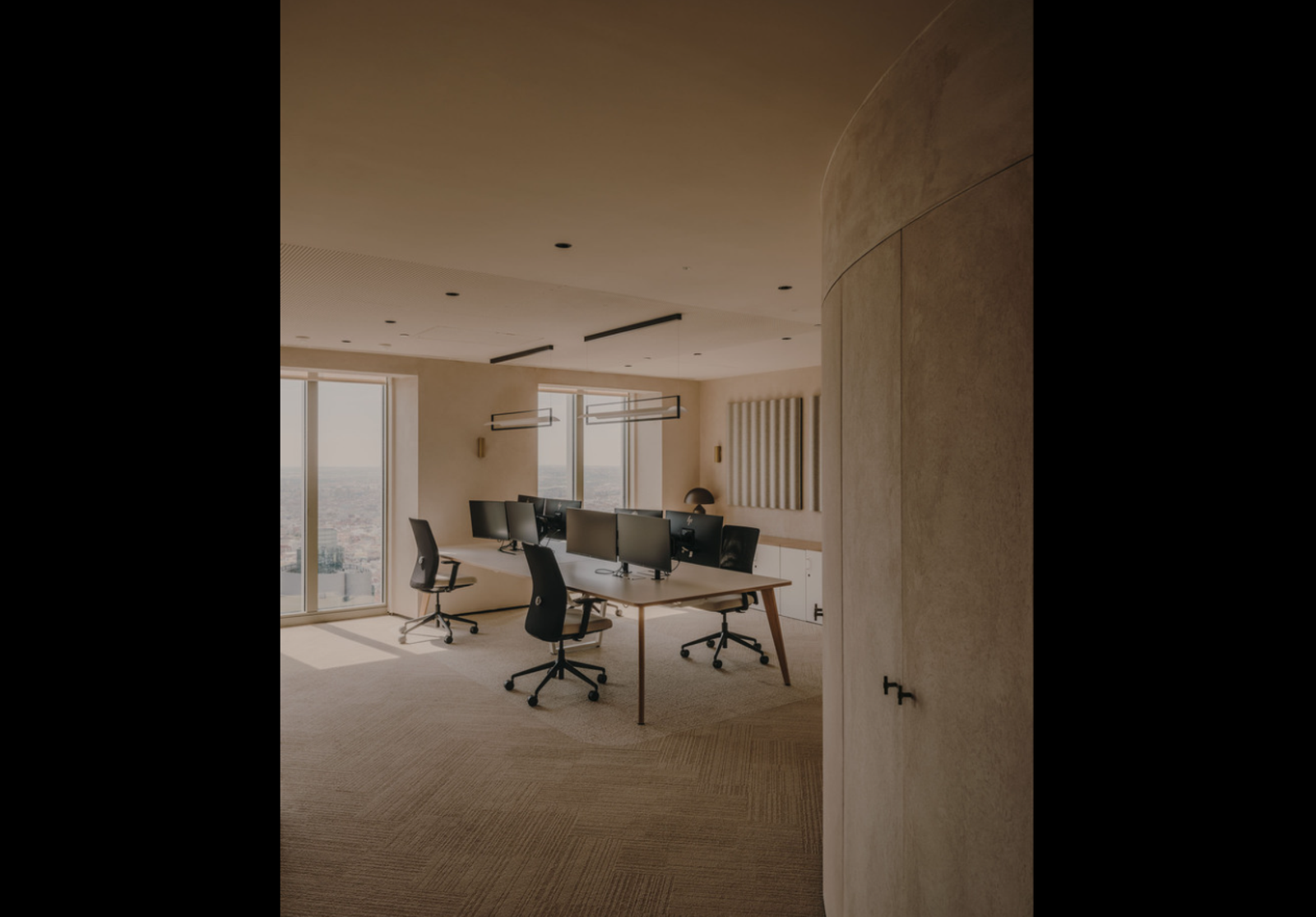 Torre Picasso Offices - Photo 11