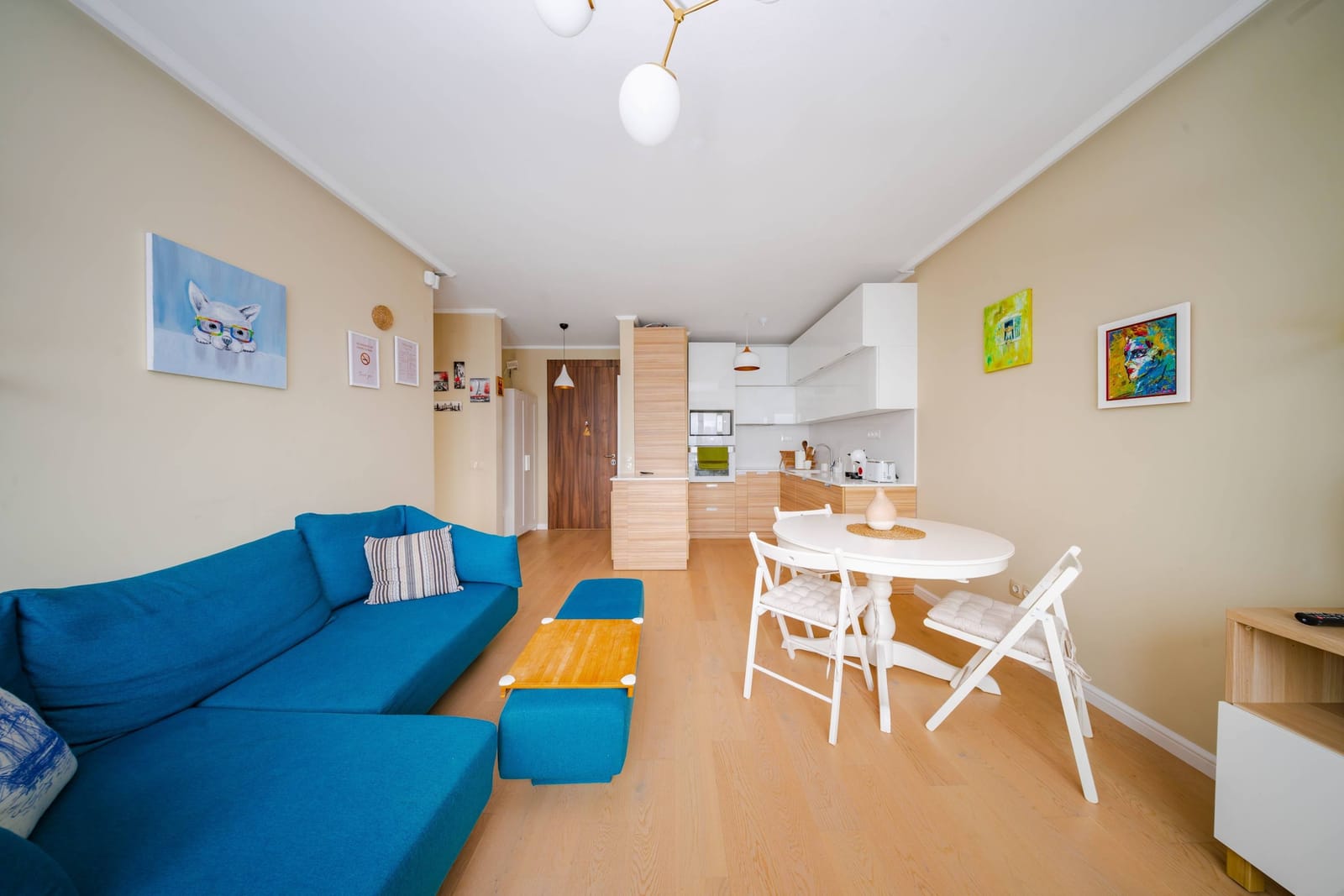 Sunny 1BR with Balcony - Photo 13