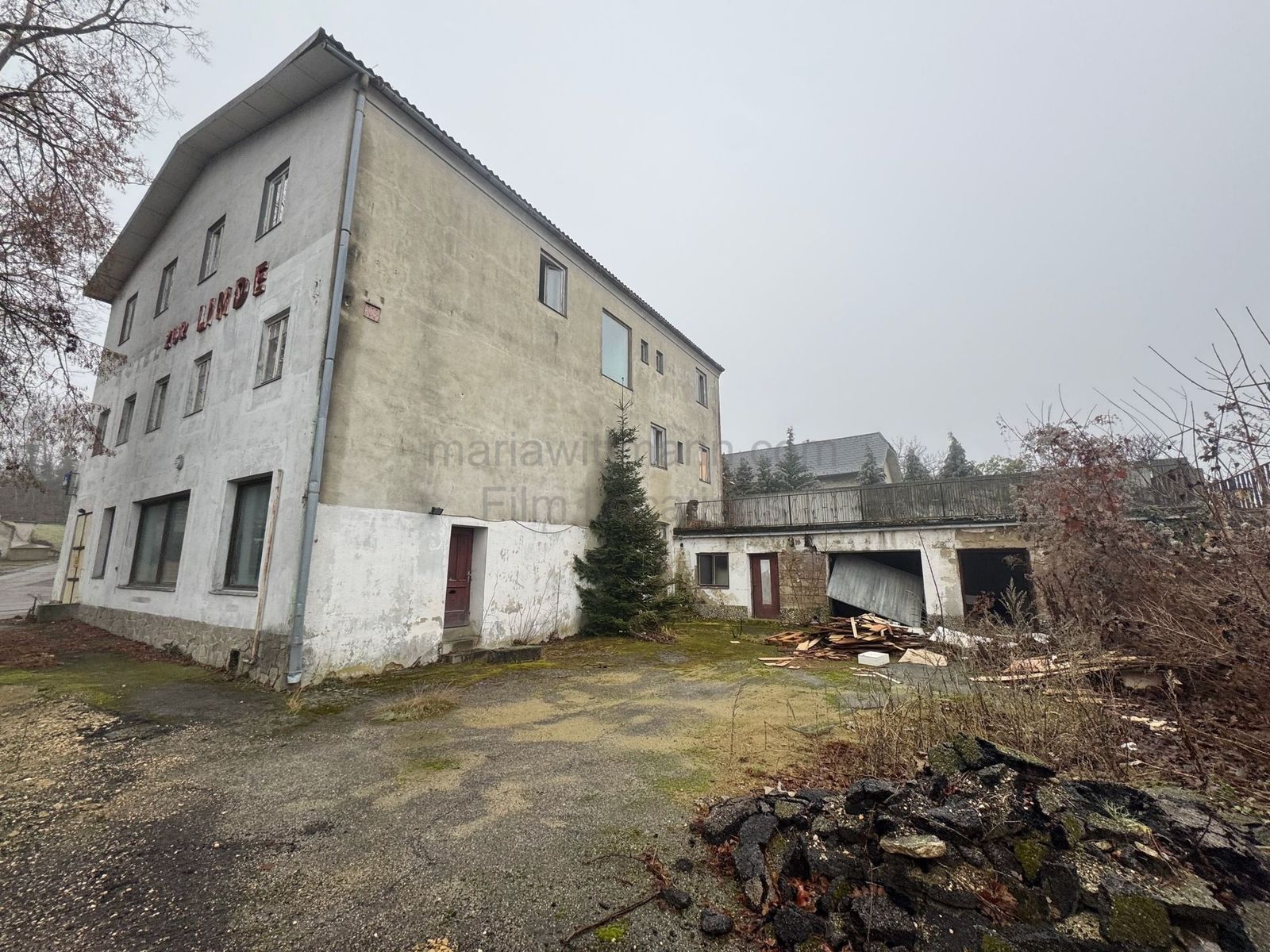 Location 522 - Cover Photo