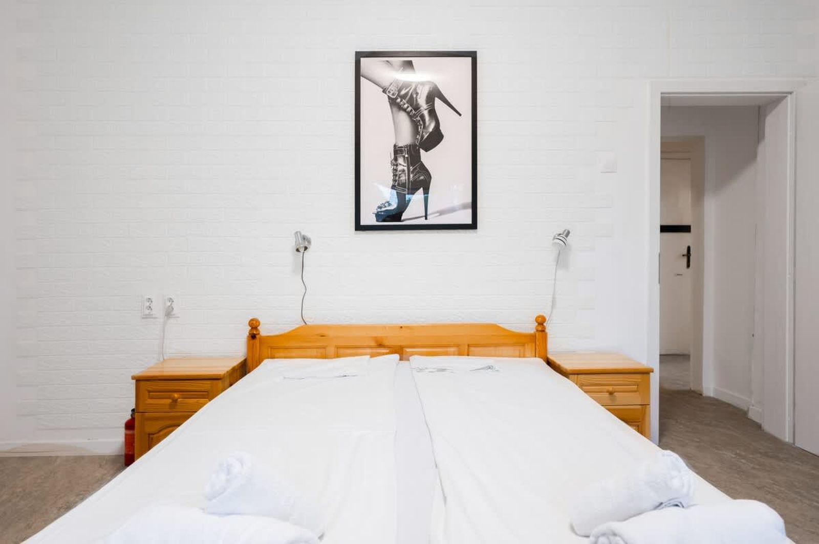 Living next to Eagles Bridge: Central 1-BD flat - Photo 2