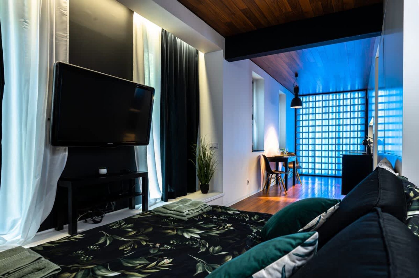 Central Cozy&amp;Modern Studio with Garden - Photo 6