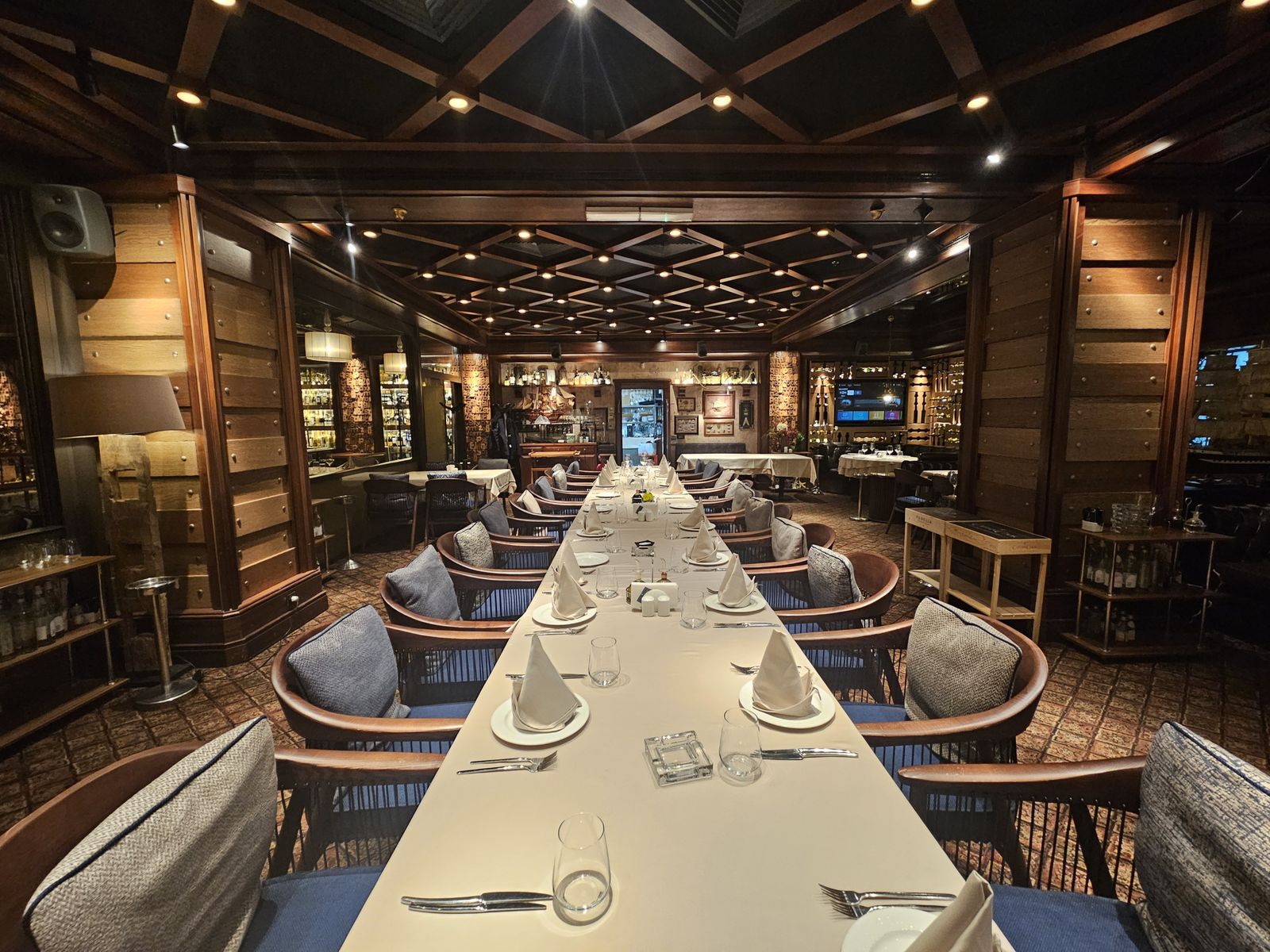 Adventurous High-luxury Restaurant in Sofia - Photo 23