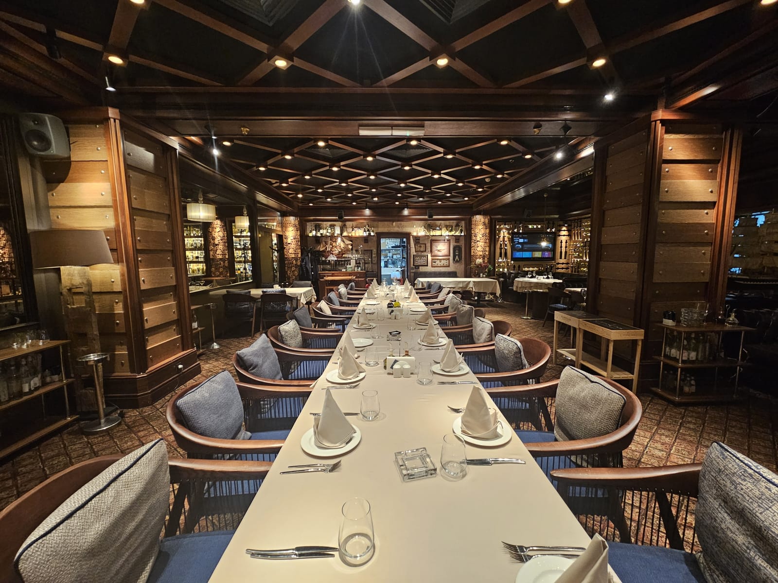 Adventurous High-luxury Restaurant in Sofia - Photo 23