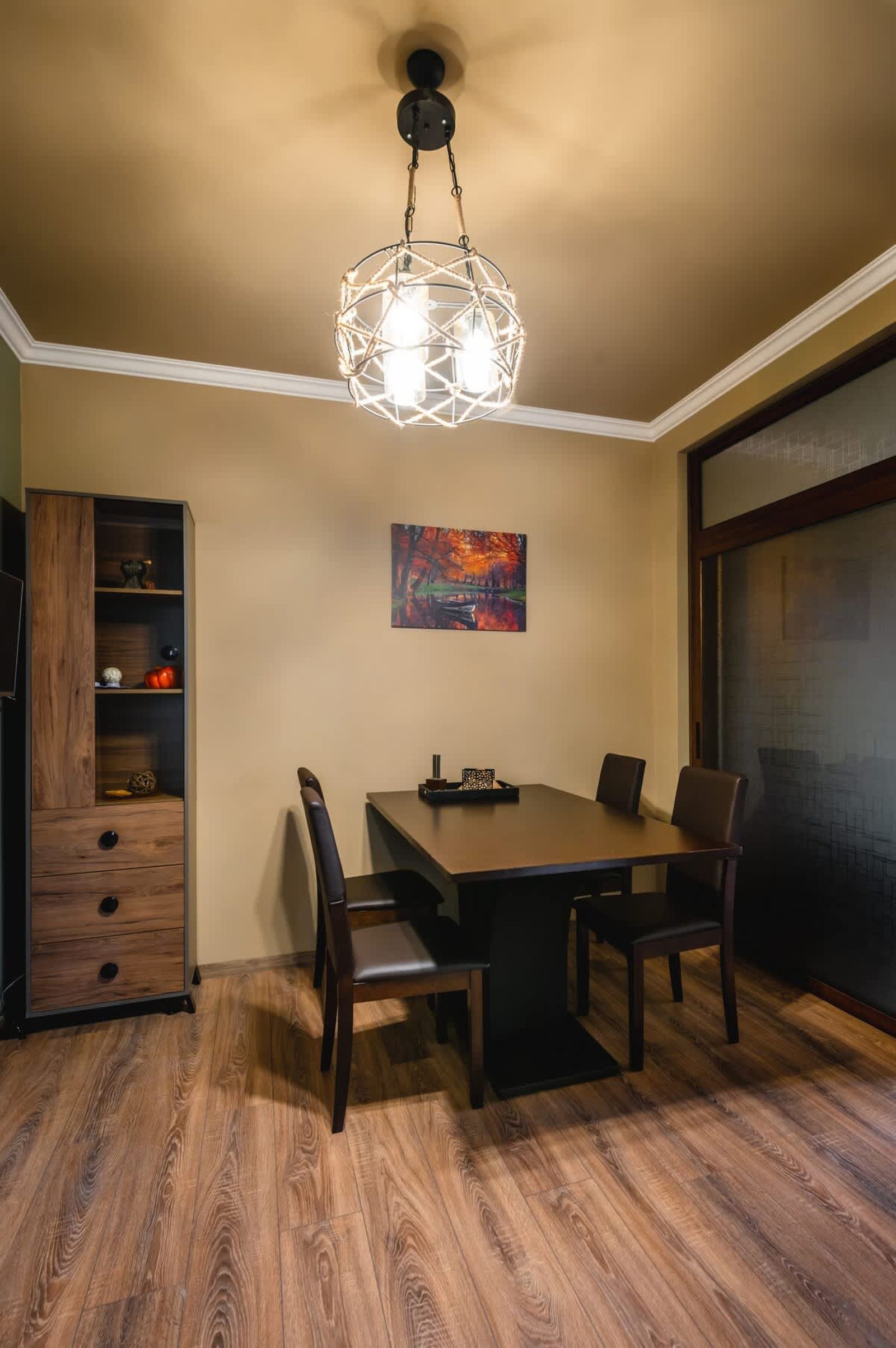 Eagles' Bridge ~ 1BD flat with desk - Photo 6