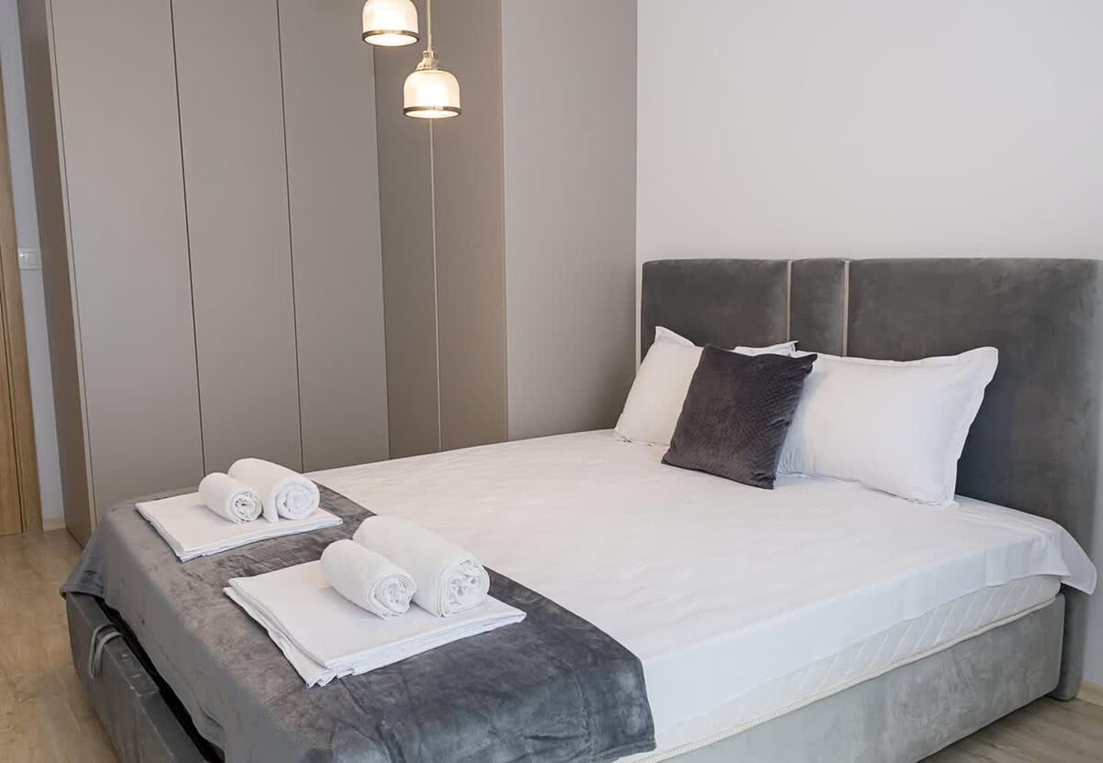 Moonlight Terrace – Panoramic Views, Luxe Comfort - Photo 20