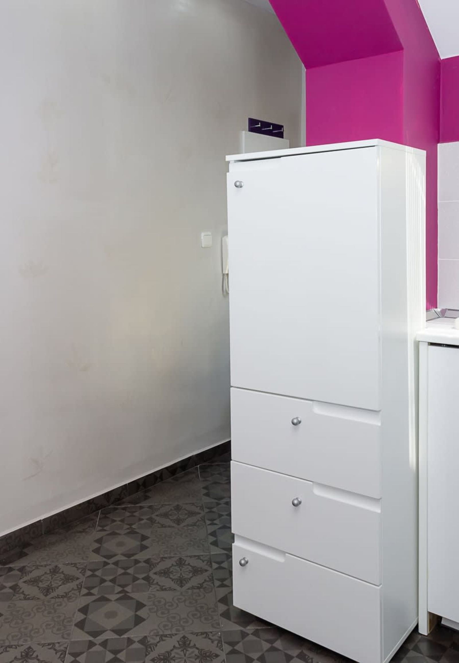 The Purplish Apartment Varna Center - Photo 22