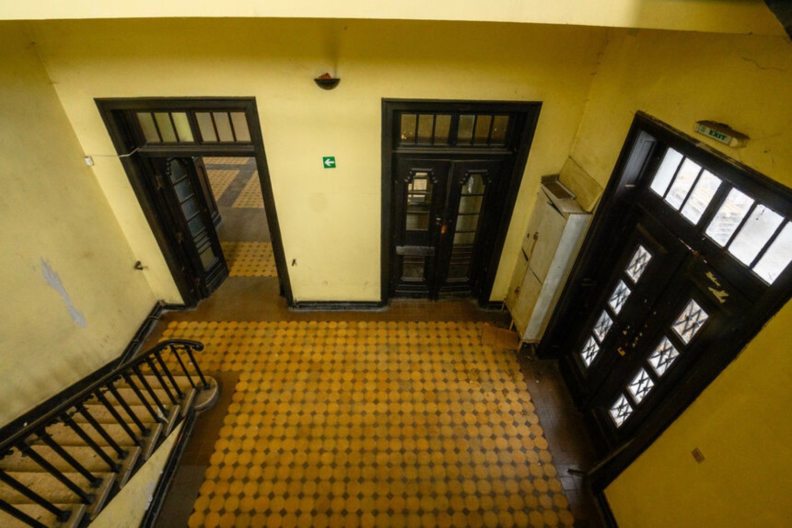 Period train station from the turn of the 20th Century_Entance