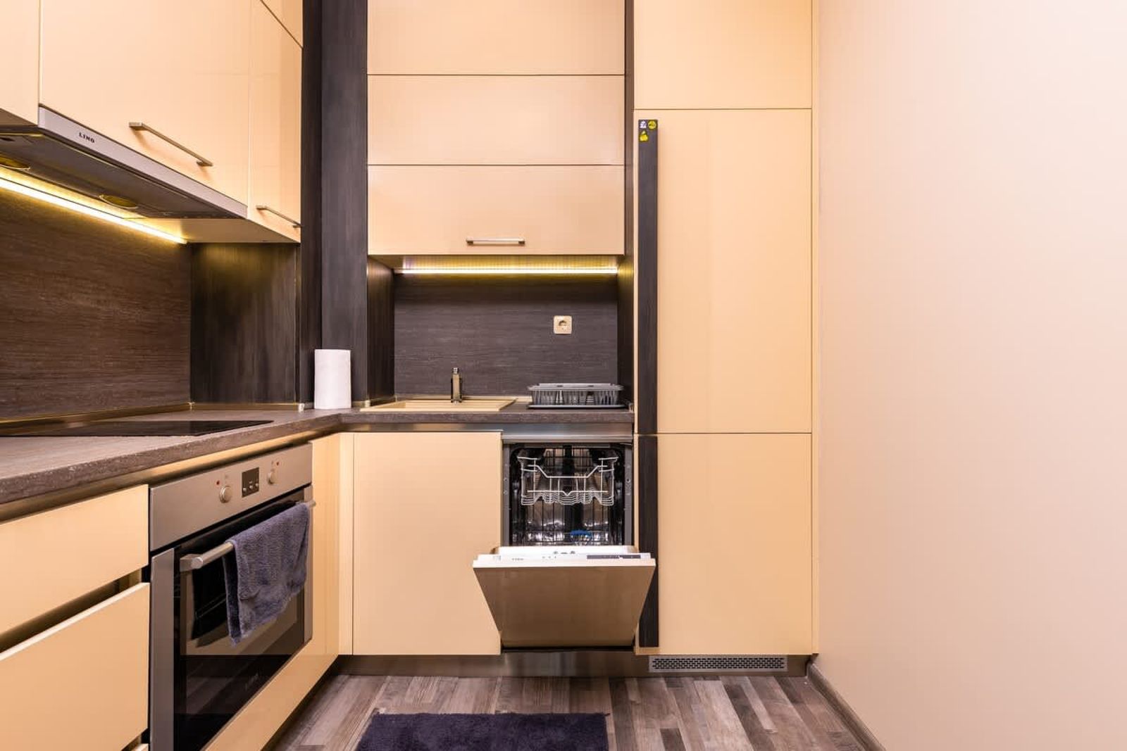 Modern and Cozy 1BD in the Top Centre of Plovdiv - Photo 9