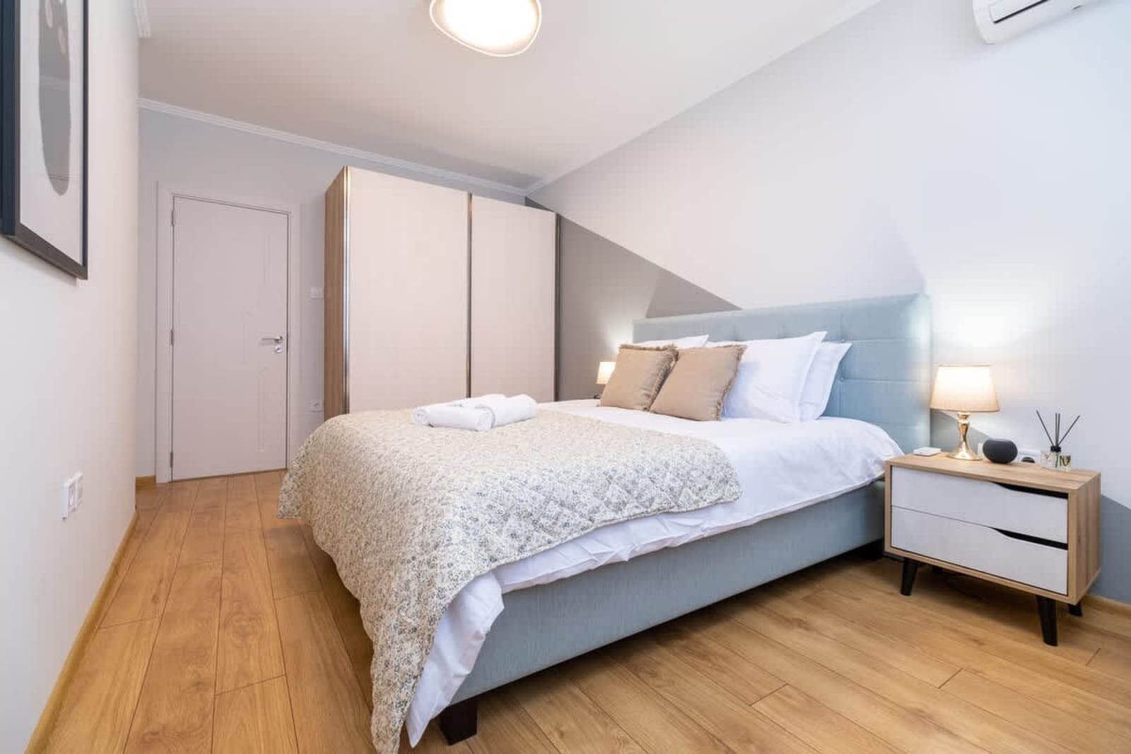 City Center Perfect: 1BR Apartment - Photo 36