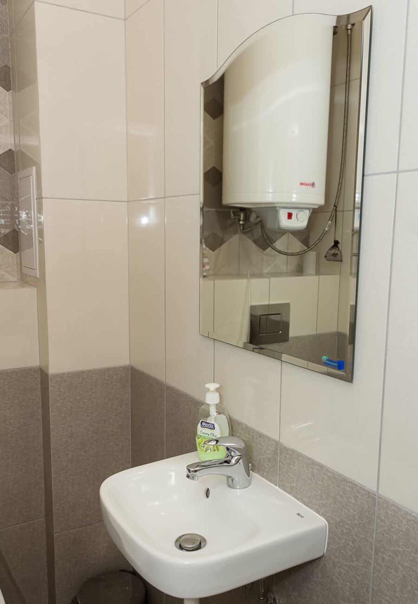 Balchik Garden Palace  2BD Flat with Balcony - Photo 16