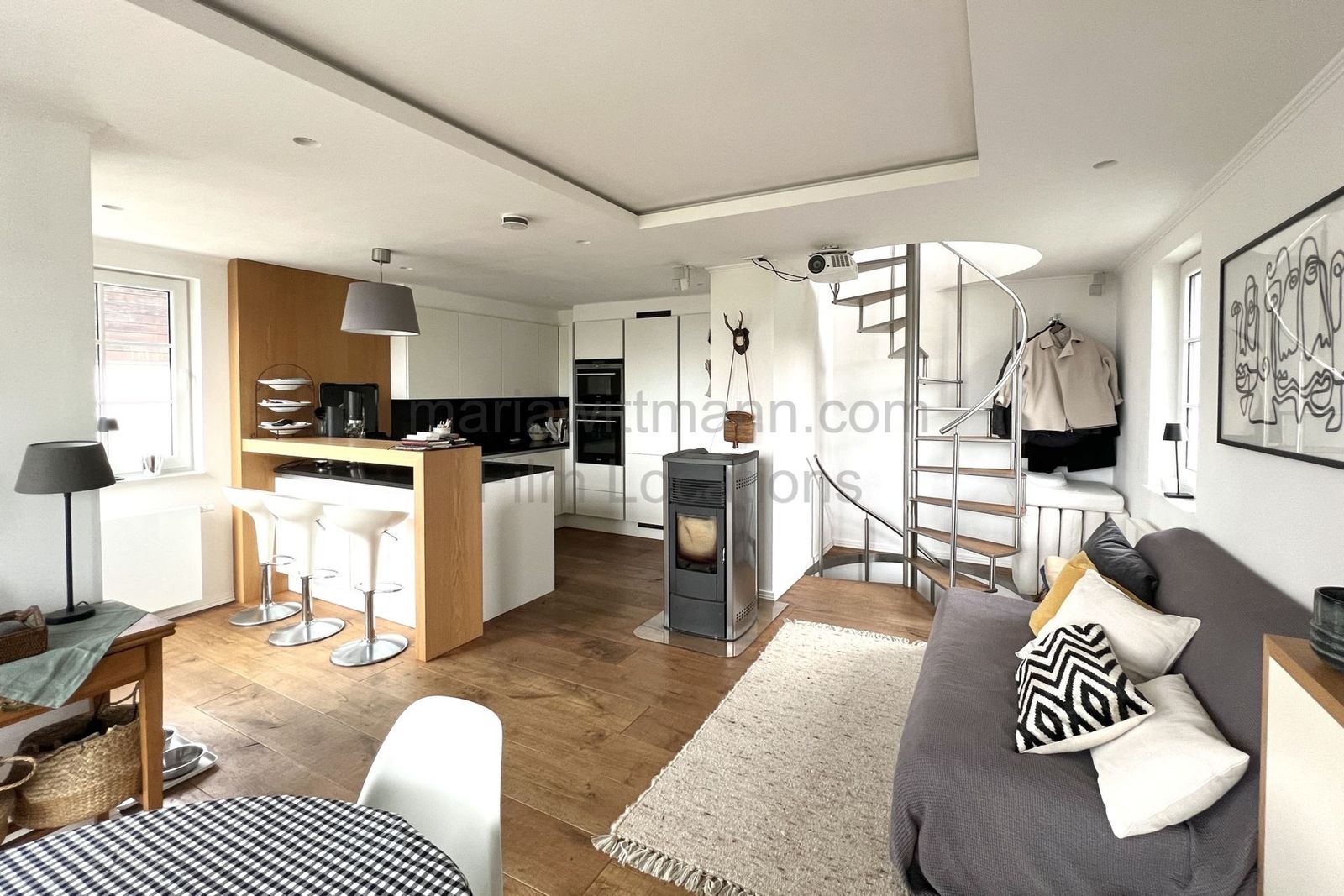 Location 242 - Photo 15