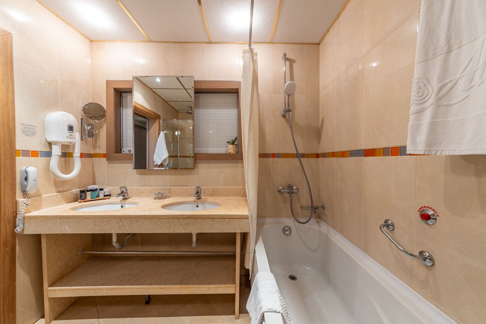 One Bedroom Room in the Flamingo Grand Hotel - Photo 7