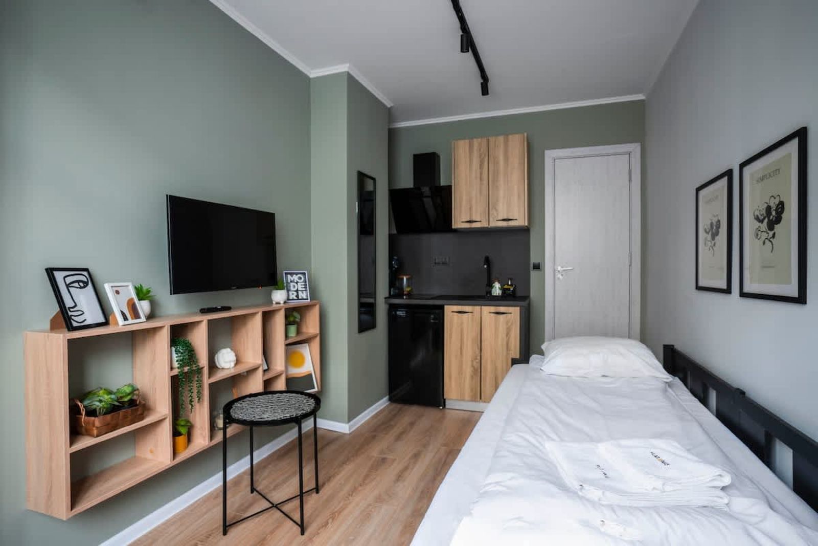 Tom Thumb &amp; Thumbelina  2 Private Rooms - Cover Photo