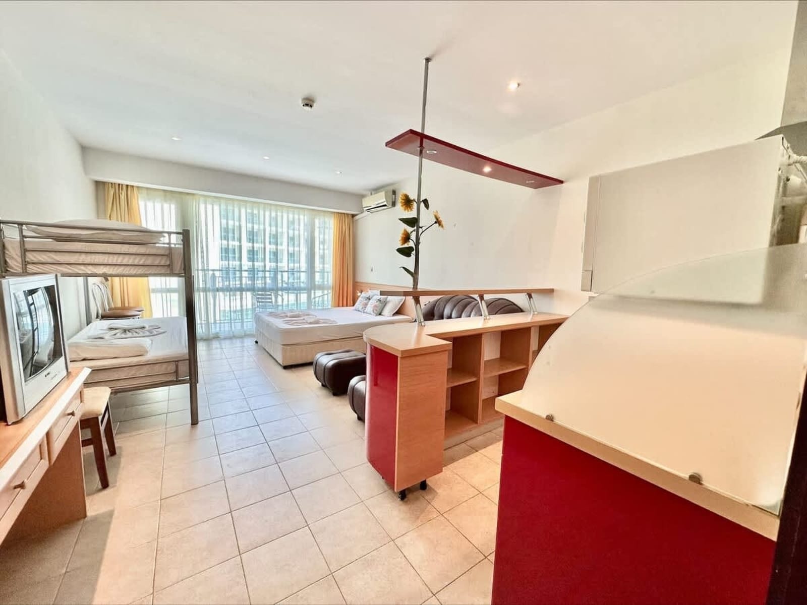 Miramar Palace Family Studio - Photo 19