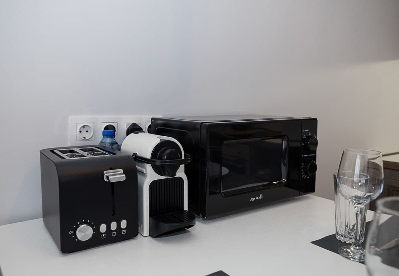 Moonlight Terrace – Panoramic Views, Luxe Comfort - Photo 15