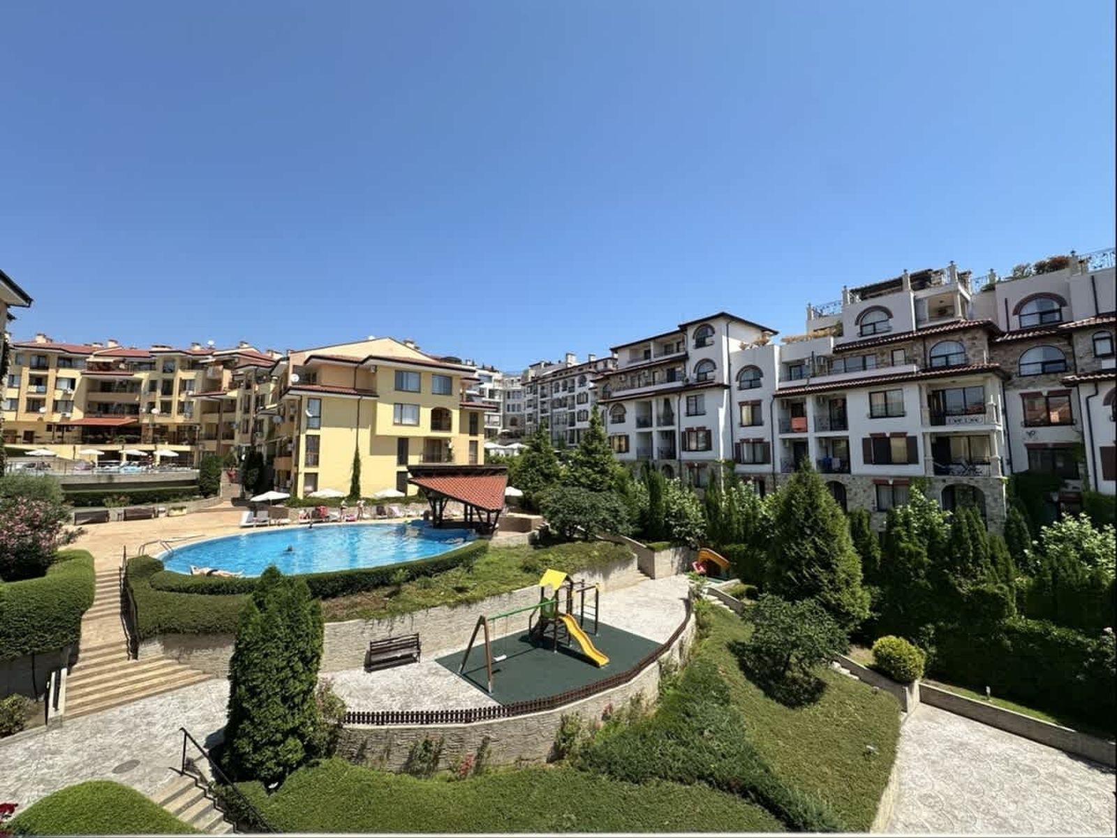 Paradise Dreams Lively Studio with pool view - Photo 36