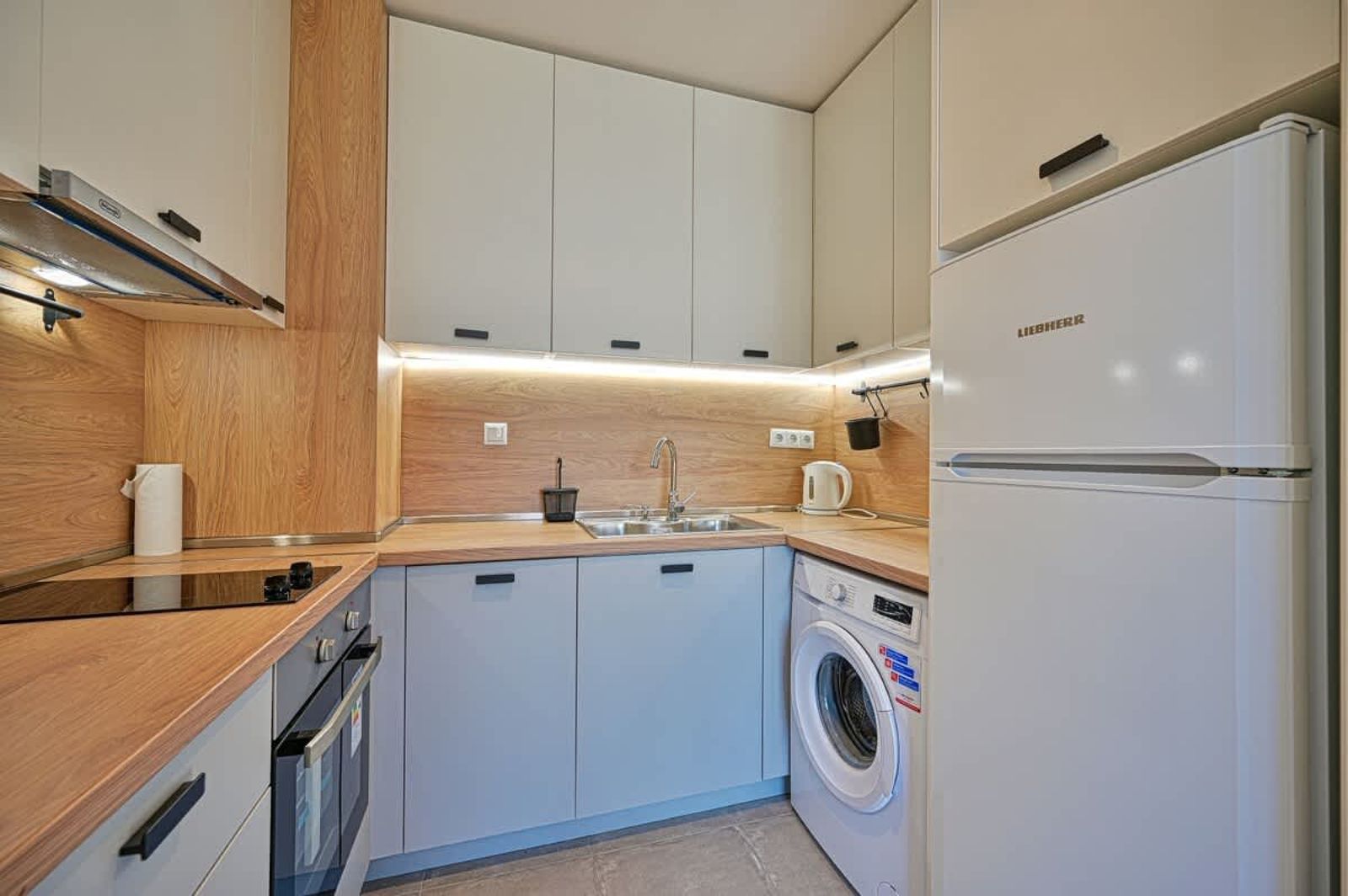 Tropicana Penthouse – 1BD Free parking - Photo 4