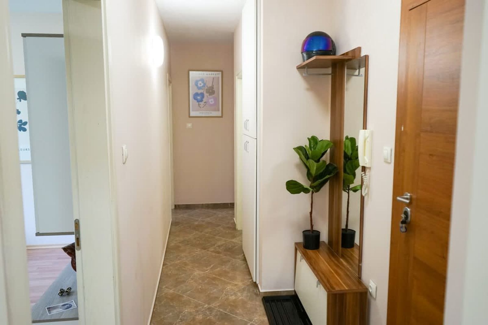 Comfortable 2BR Urban Getaway in City Center - Photo 28