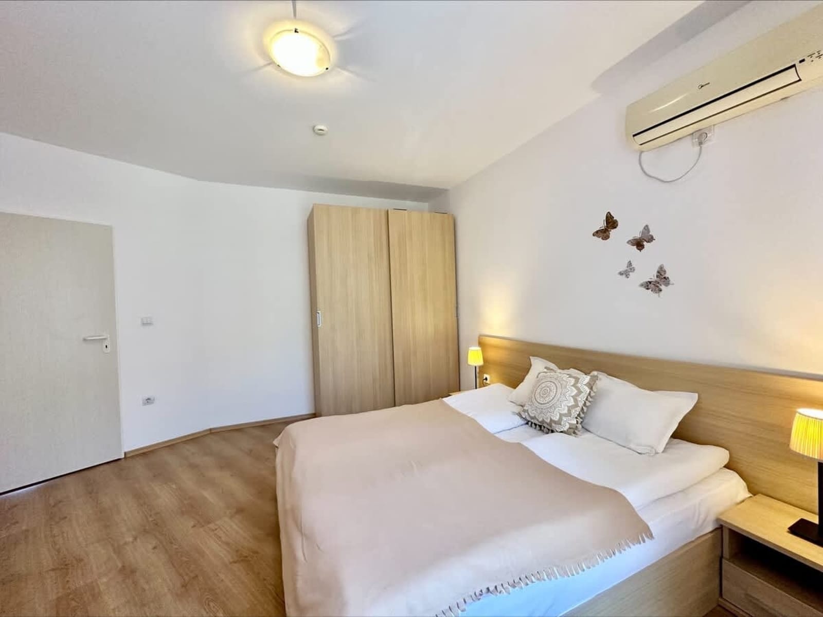 Cozy Aheloy  2 bed  Lux view - Photo 26