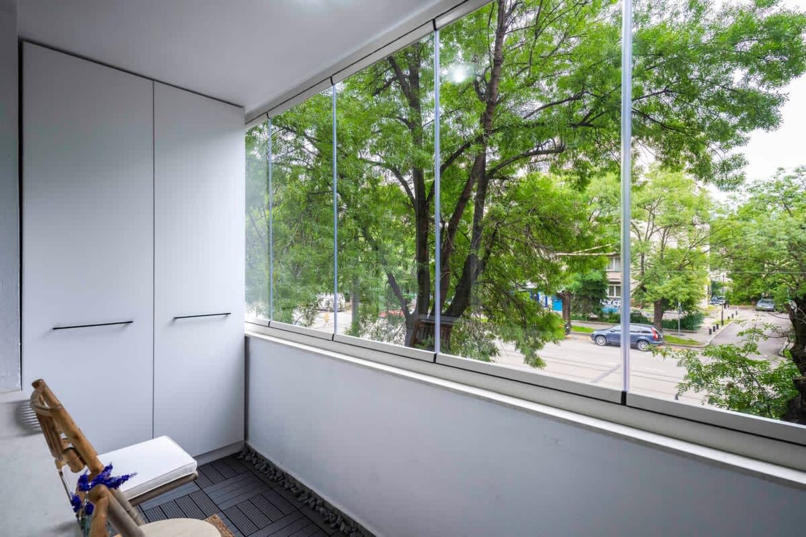 Silver Gem  1BD with desk and balcony - Photo 16