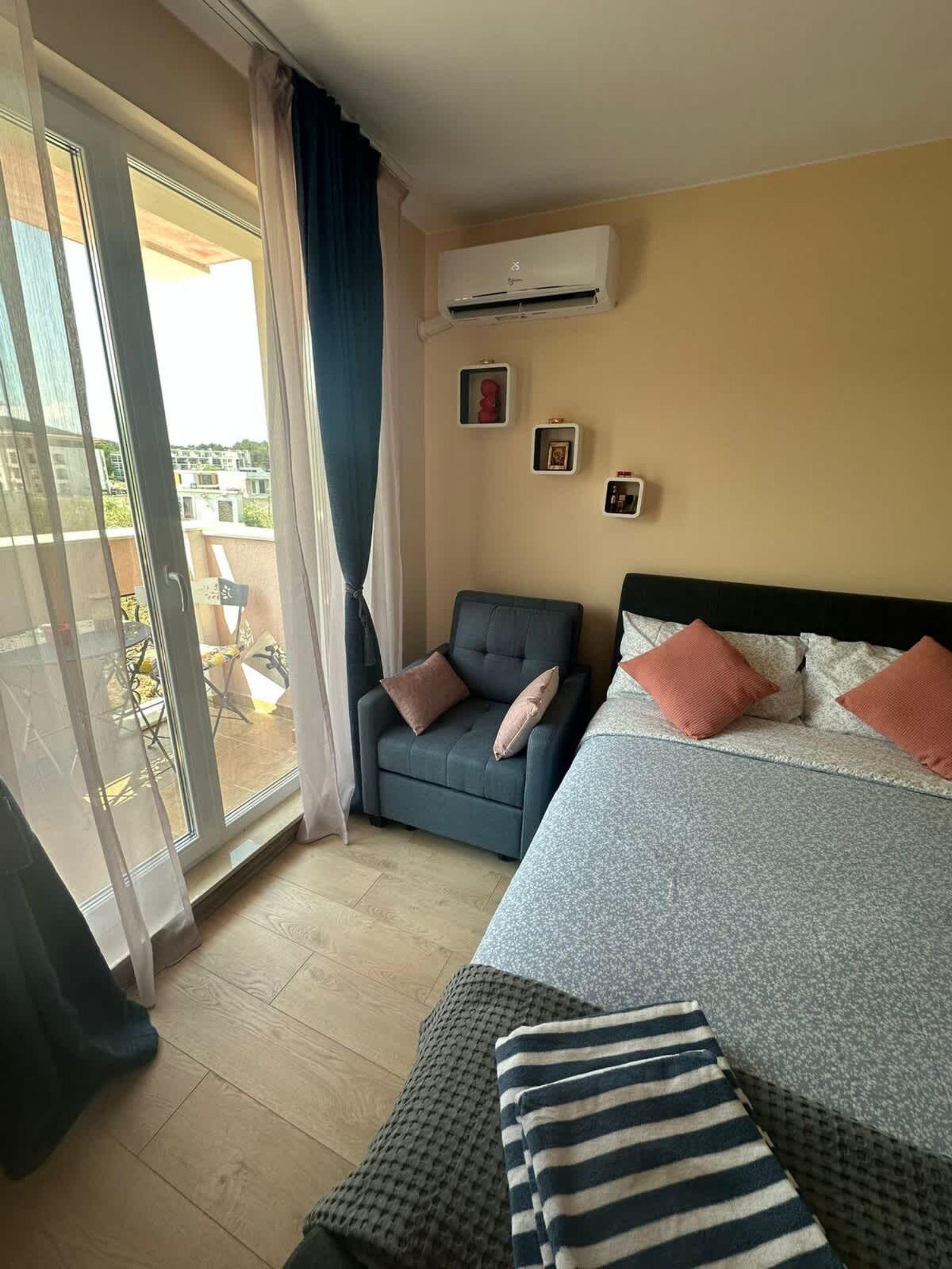 Beachfront Elegant Studio – 100 m from Smokinya Beach - Photo 3