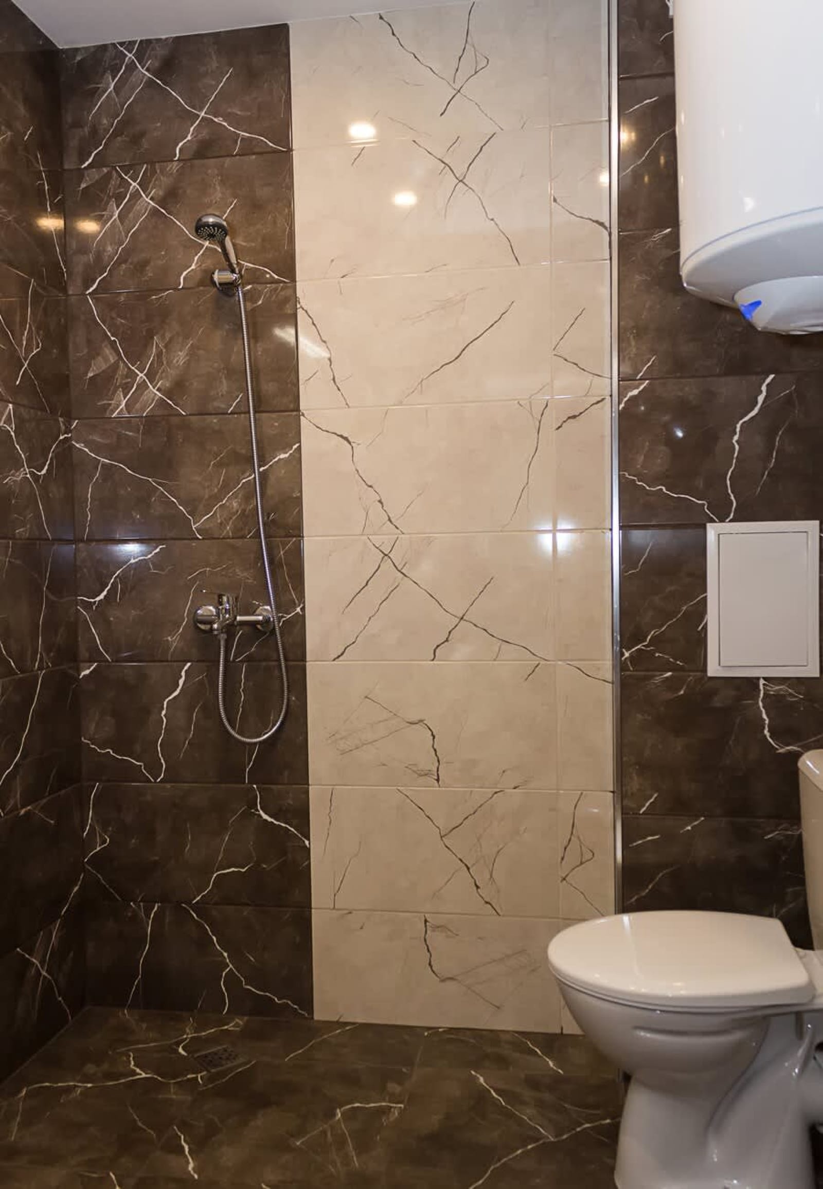 Blue Wave Varna- 2BD Flat with Parking - Photo 18