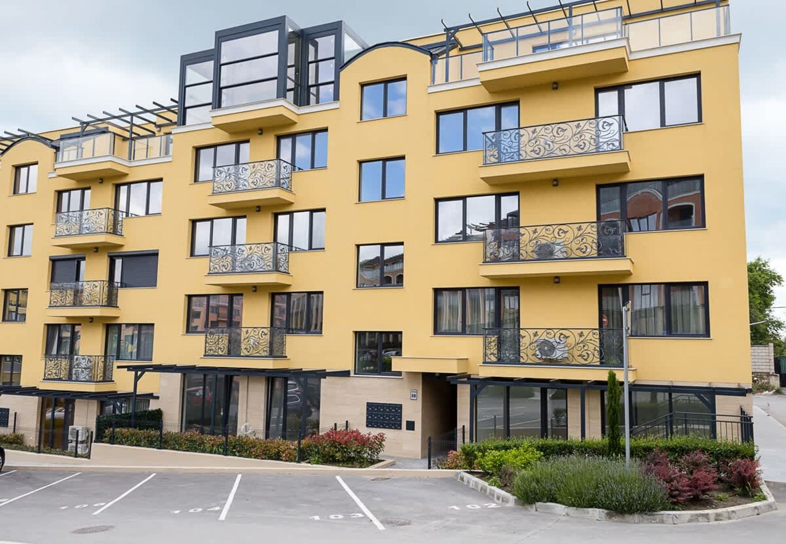 Stylish Studio with Balcony – Bella Vita, Varna - Photo 23