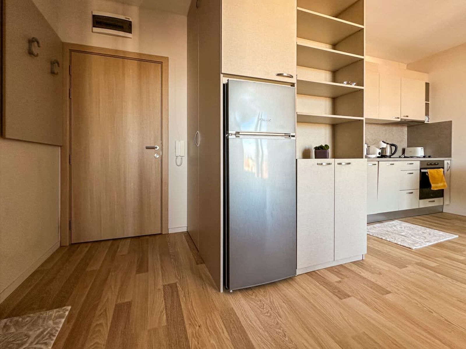 Quiet &amp; Comfortable Urban Retreat - Photo 10