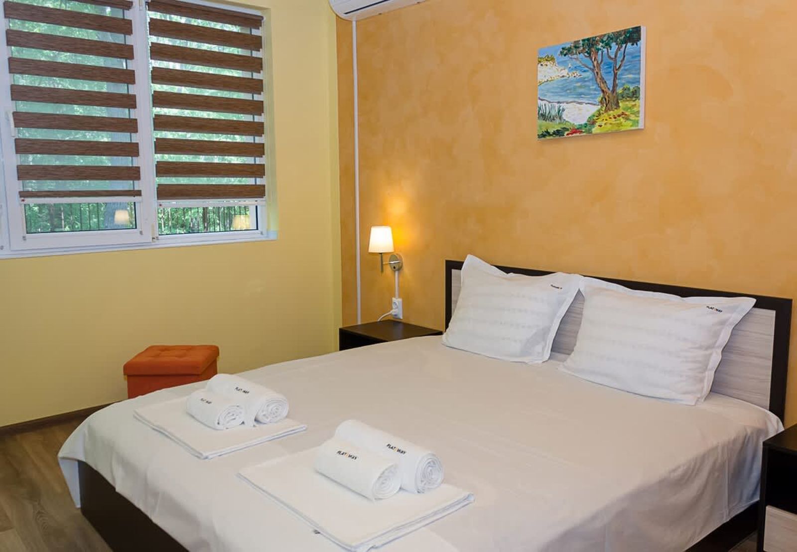 Beachside Haven: Charming 2BD near Golden Sands - Photo 10