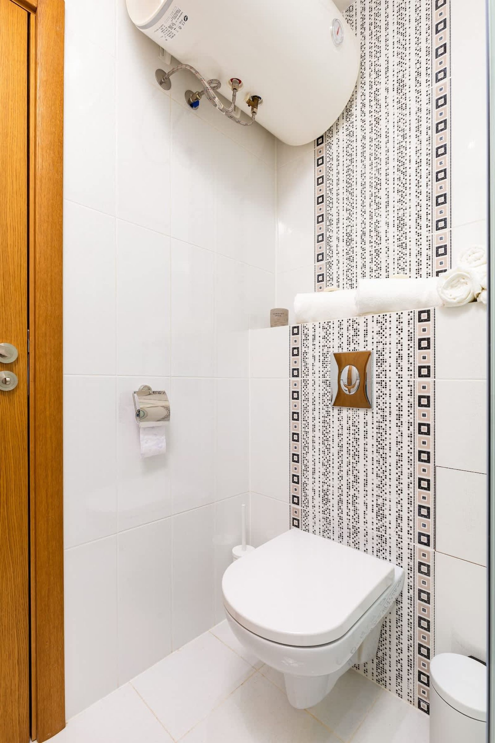 Bright Plovdiv Escape: Modern &amp; Cozy 1BD Apartment - Photo 14