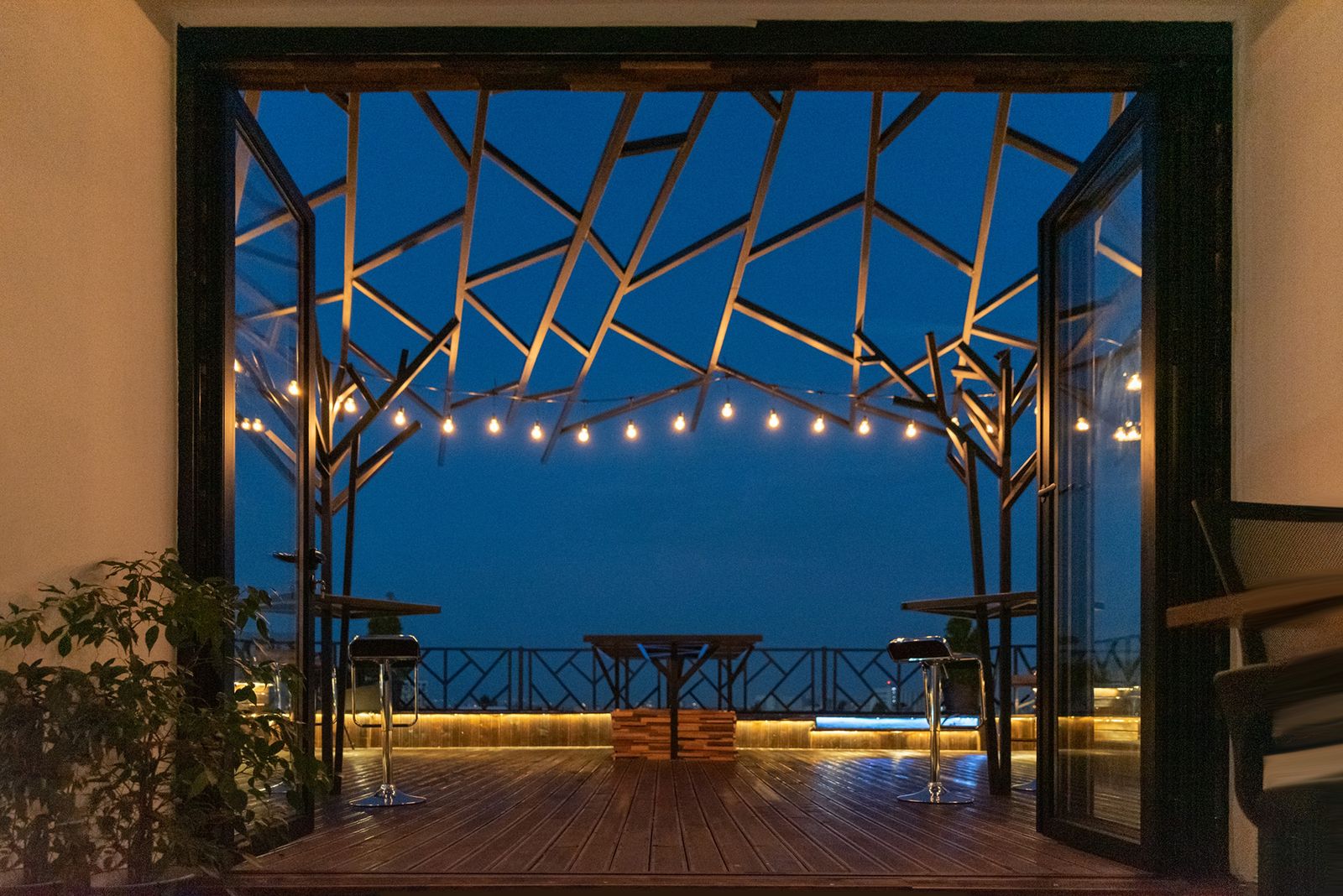 Cinematic Co-working Space HQ in Sofia - Photo 13