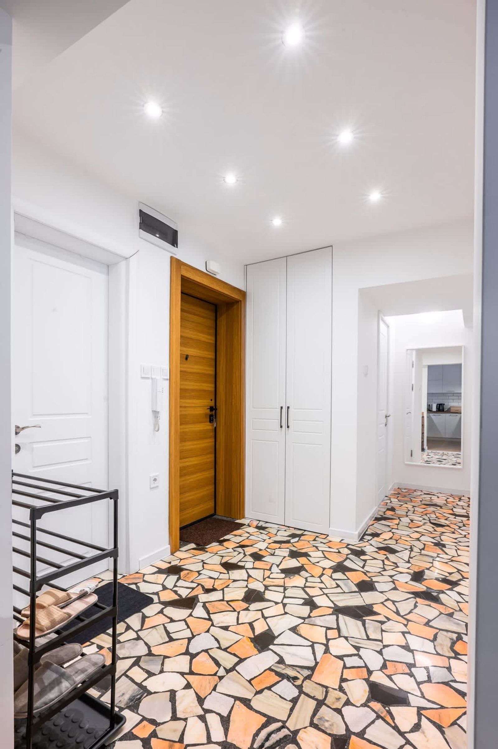 Spacious 1BD Flat in Lozenets: Modern &amp; Central - Photo 19