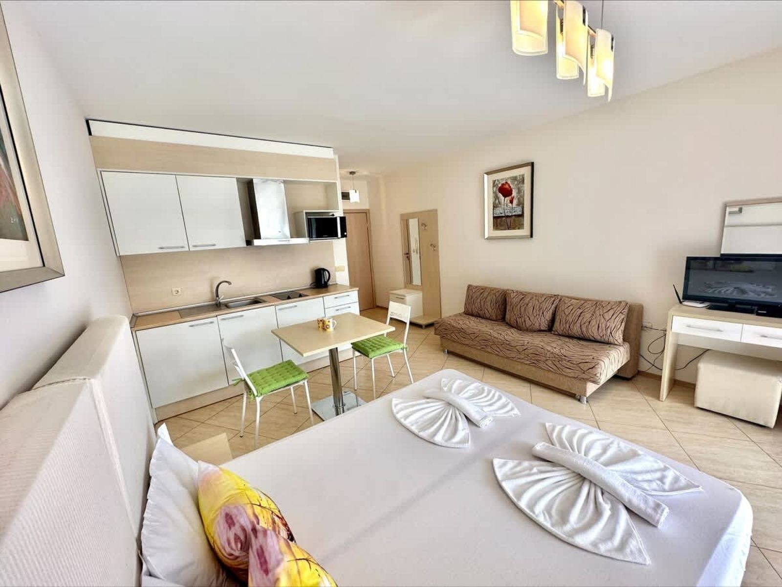 Cozy studio for 4 person in Aheloy Palace - Photo 32