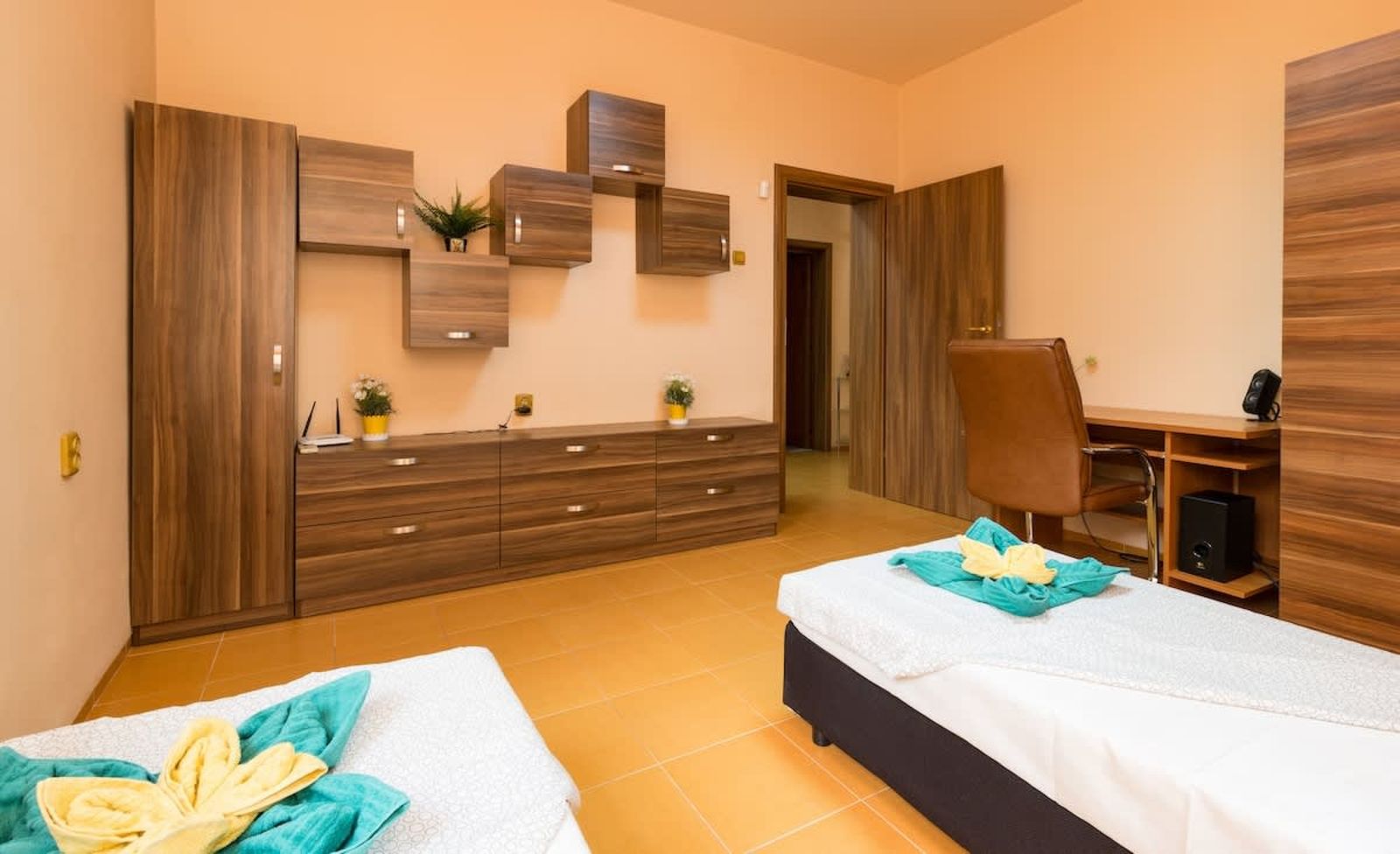 The Rocky House - Central &amp; Private 2BDR - Photo 13