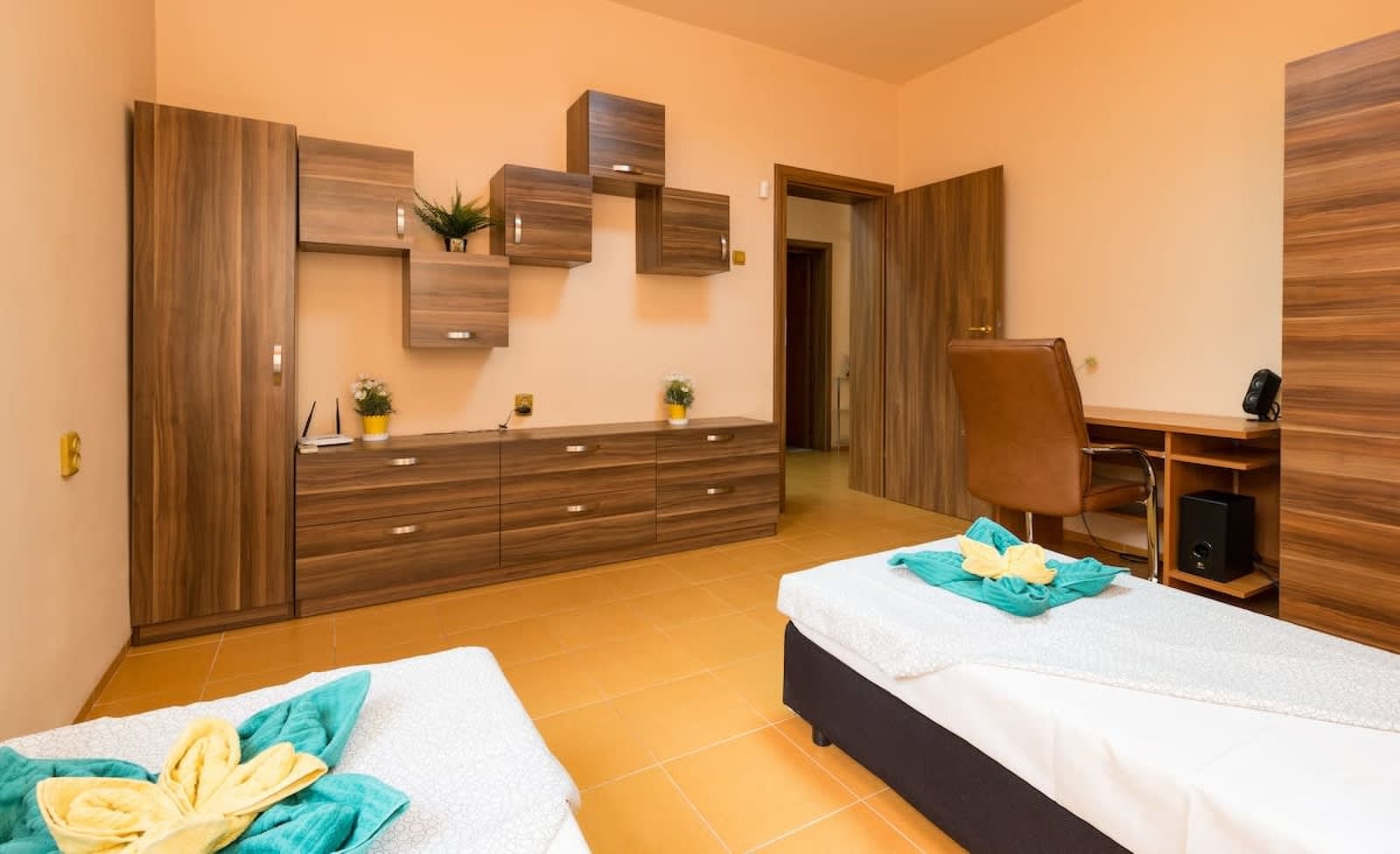 The Rocky House - Central &amp; Private 2BDR - Photo 13