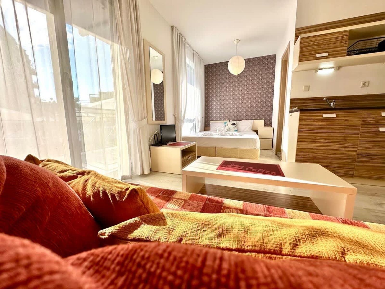 Cozy Rainbow 3  studio direct to the pool - Photo 4