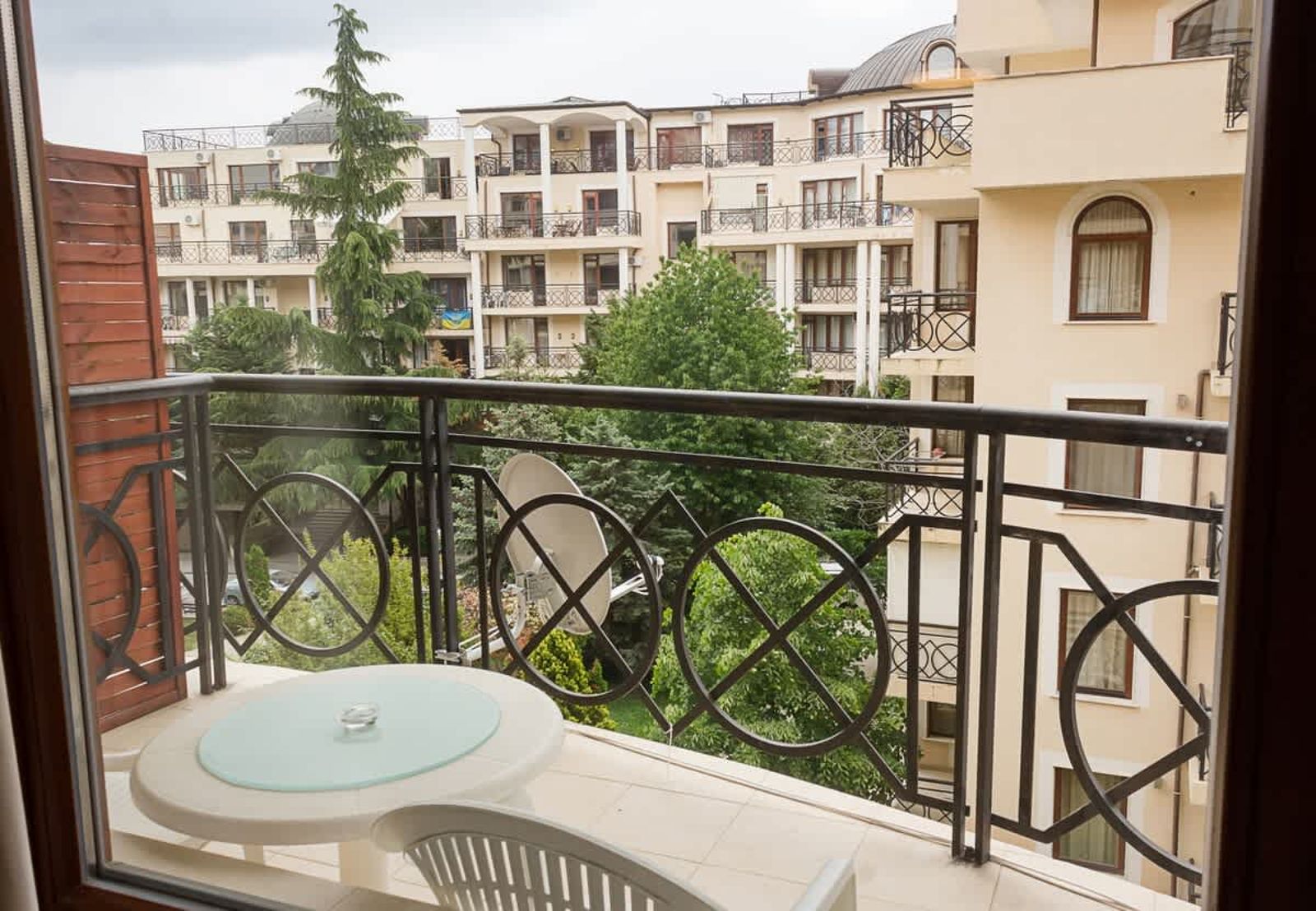 Golden Sands 1BD Apartment - Photo 12