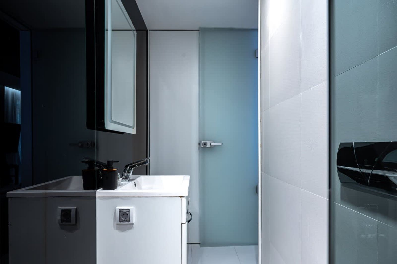 Central Cozy&amp;Modern Studio with Garden - Photo 12