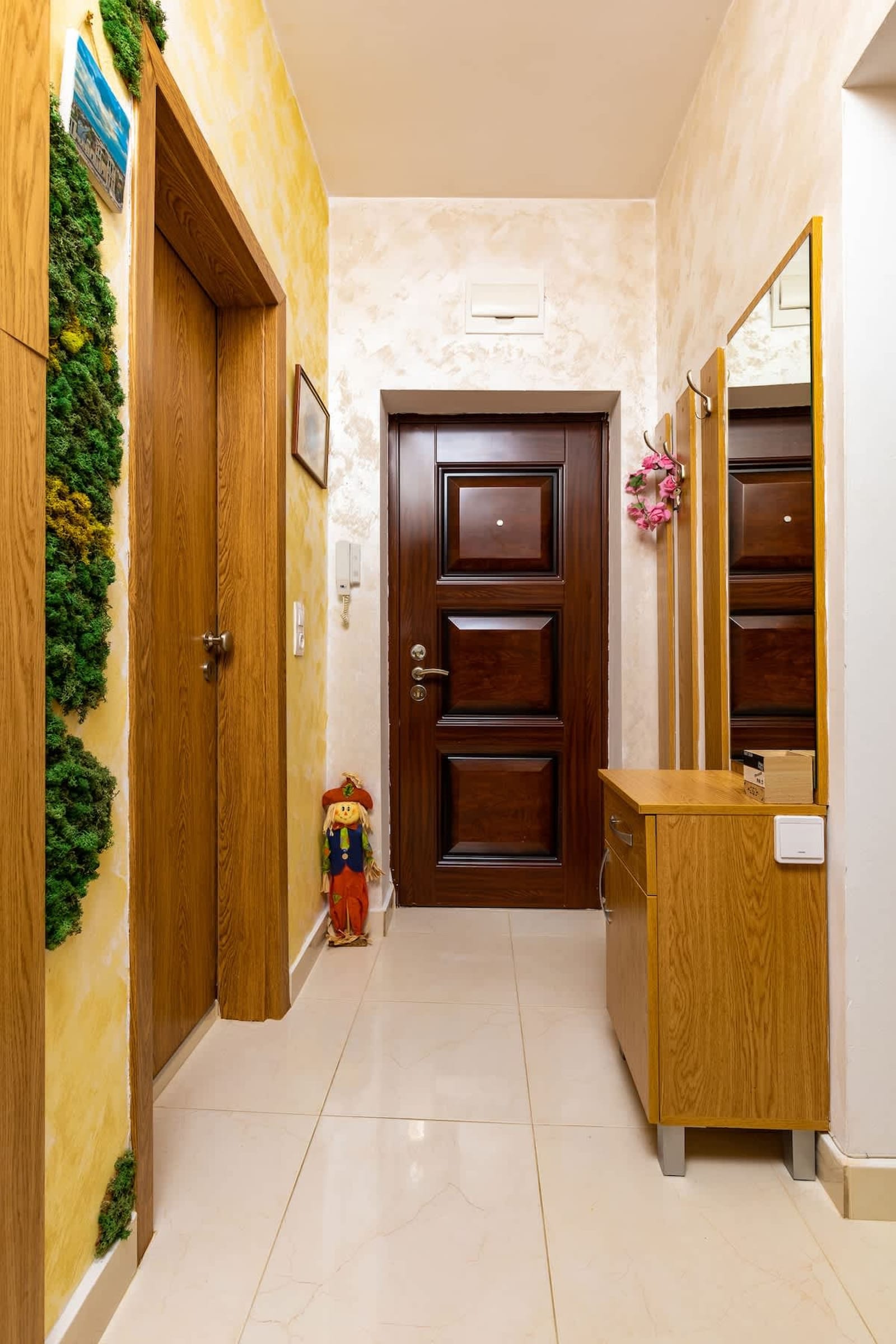 The Plovdiv Pad: Your 1-BD Hideaway in the Center - Photo 18