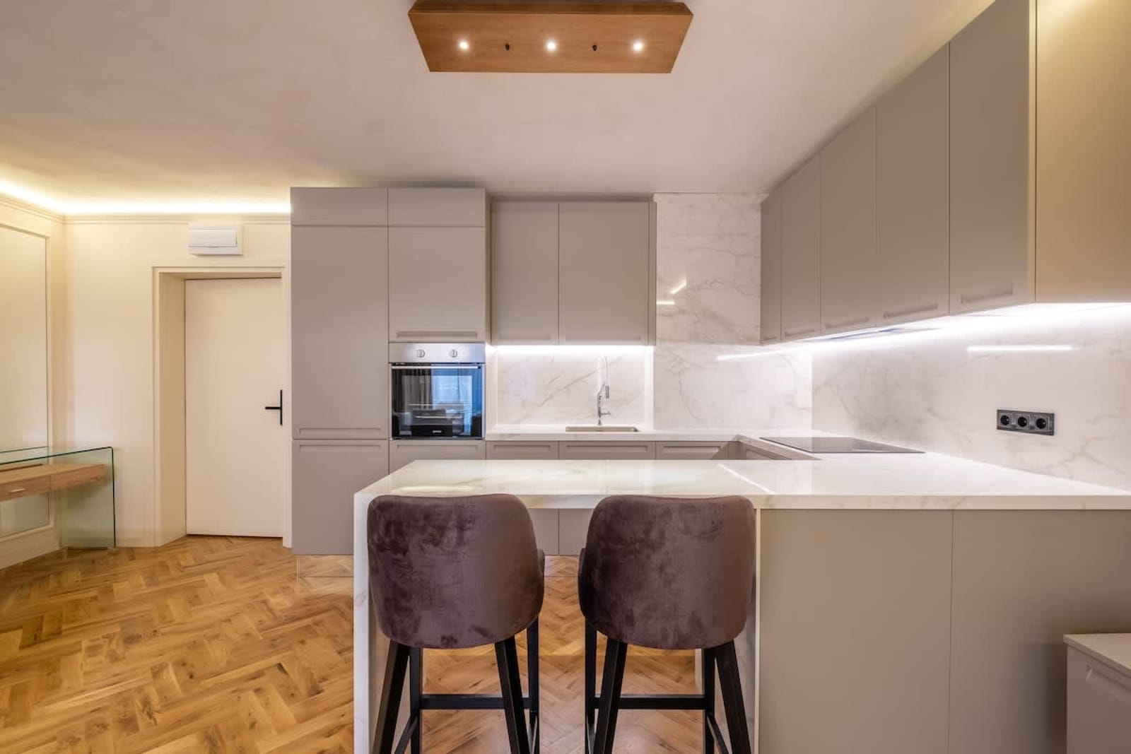 SOFapart Stylish &amp; Fancy Place | 1 BDR - Photo 16